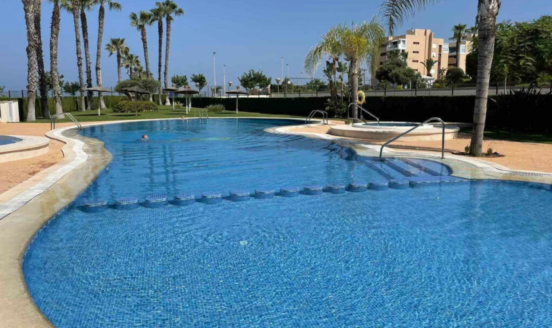 Resale - Apartment -
Mil Palmeras