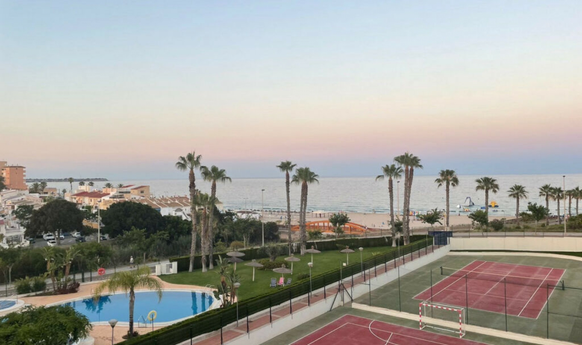 Resale - Apartment -
Mil Palmeras