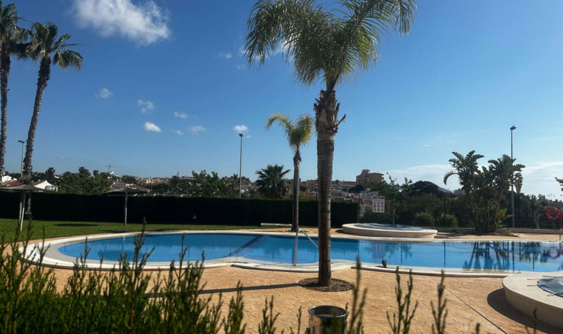 Resale - Apartment -
Mil Palmeras