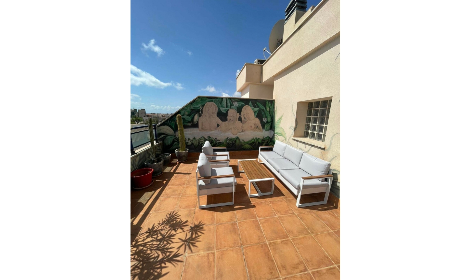 Resale - Apartment -
Mil Palmeras