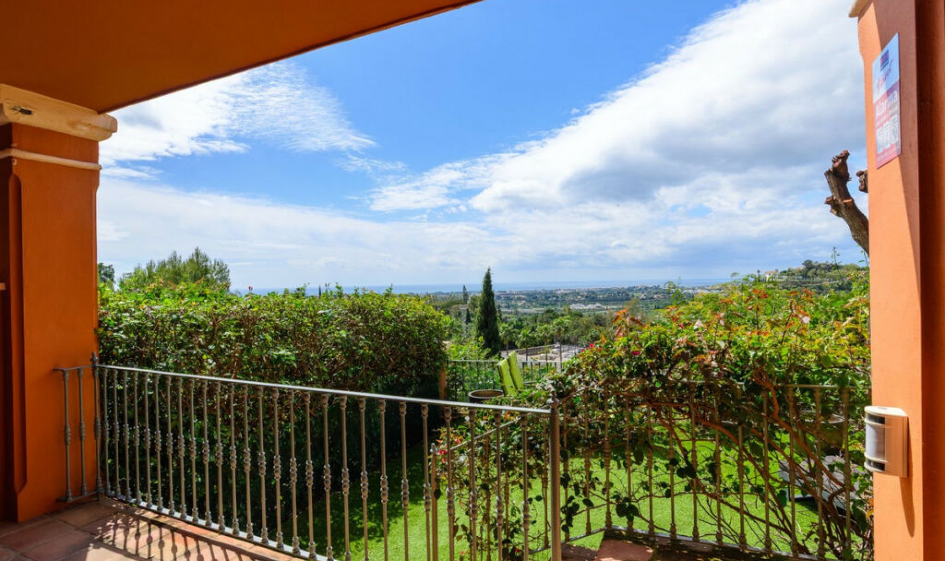 Resale - Apartment -
Monte Halcones