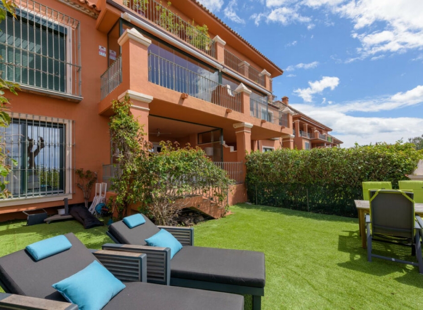 Resale - Apartment -
Monte Halcones