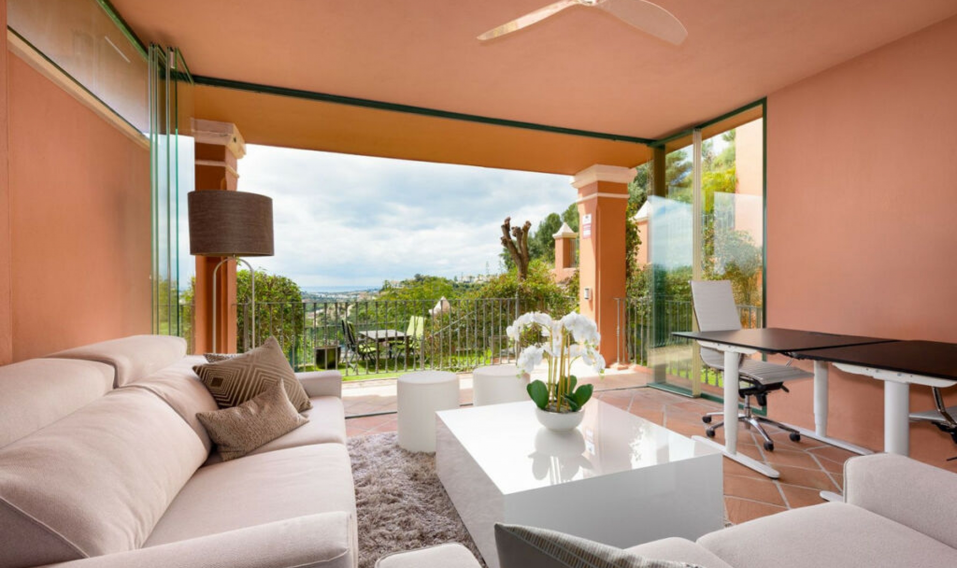Resale - Apartment -
Monte Halcones