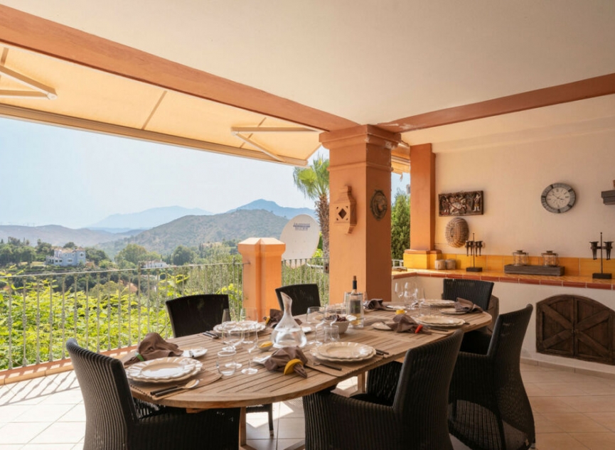 Resale - Apartment -
Monte Halcones