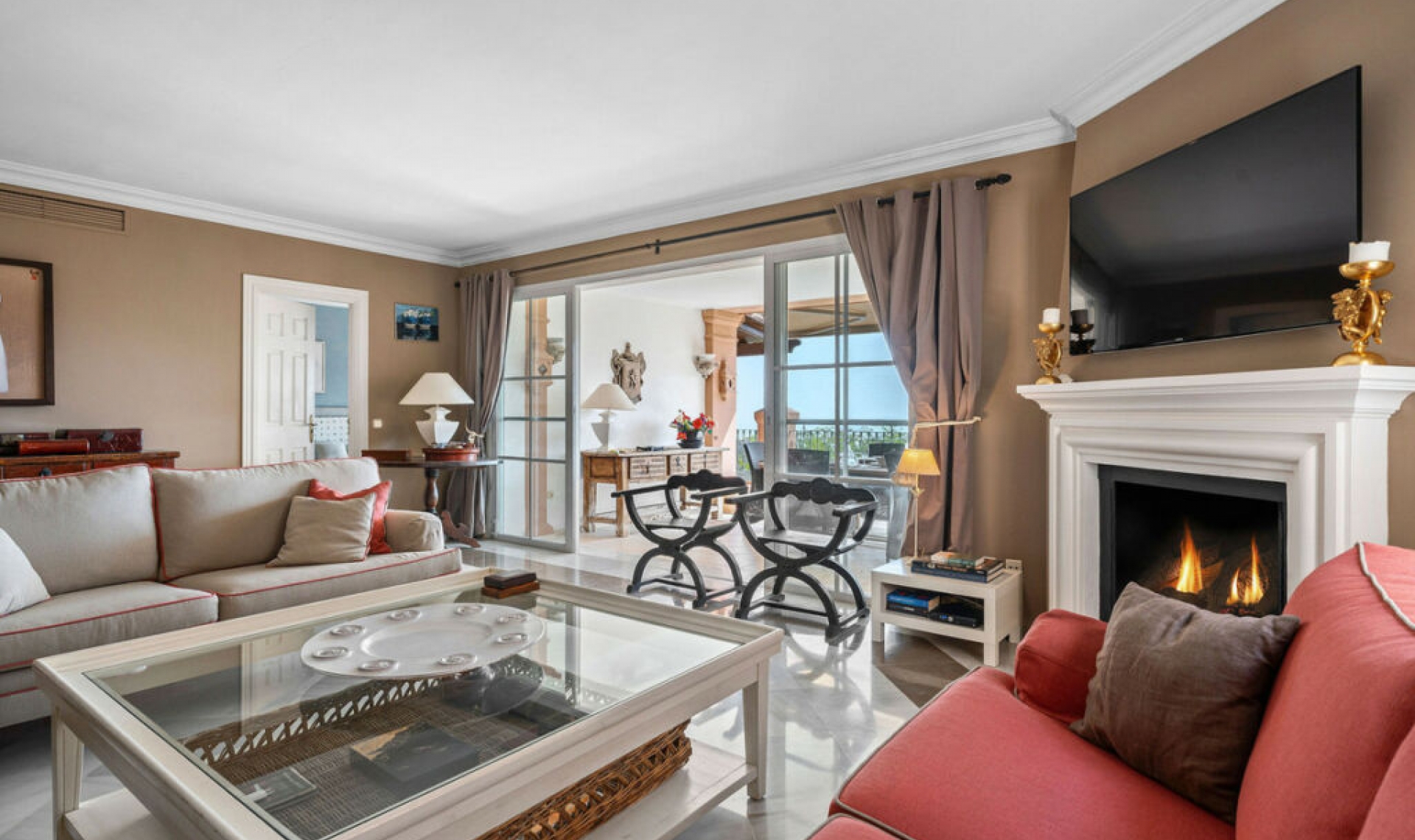 Resale - Apartment -
Monte Halcones