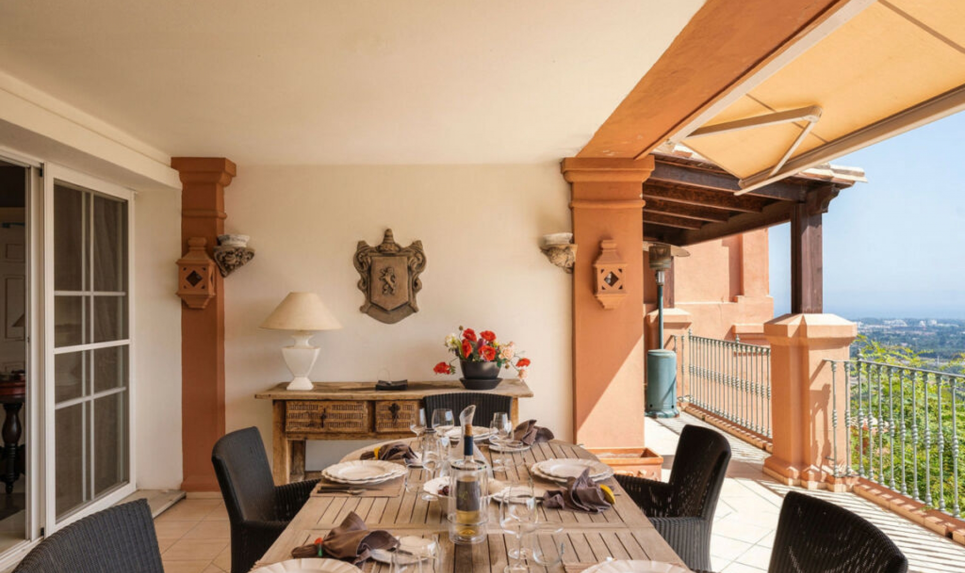 Resale - Apartment -
Monte Halcones