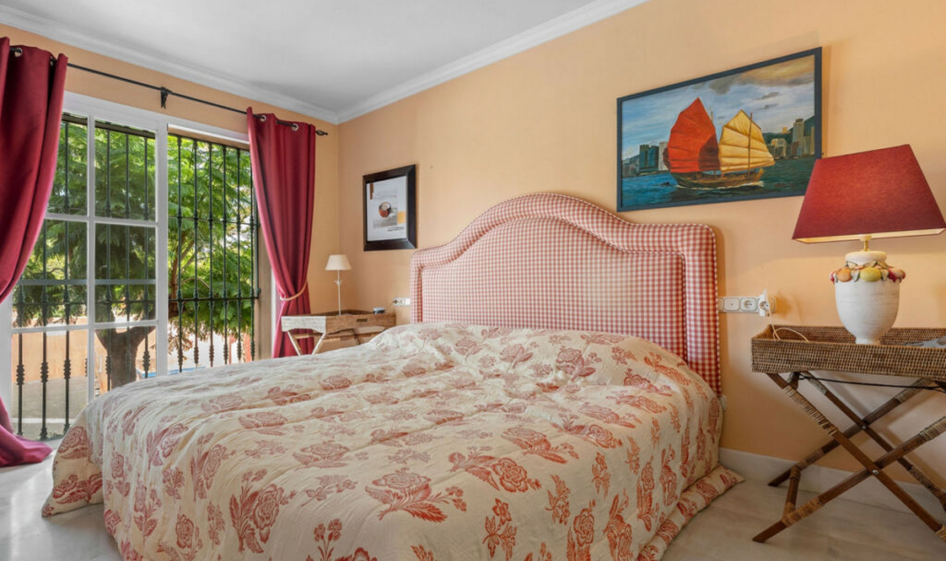 Resale - Apartment -
Monte Halcones