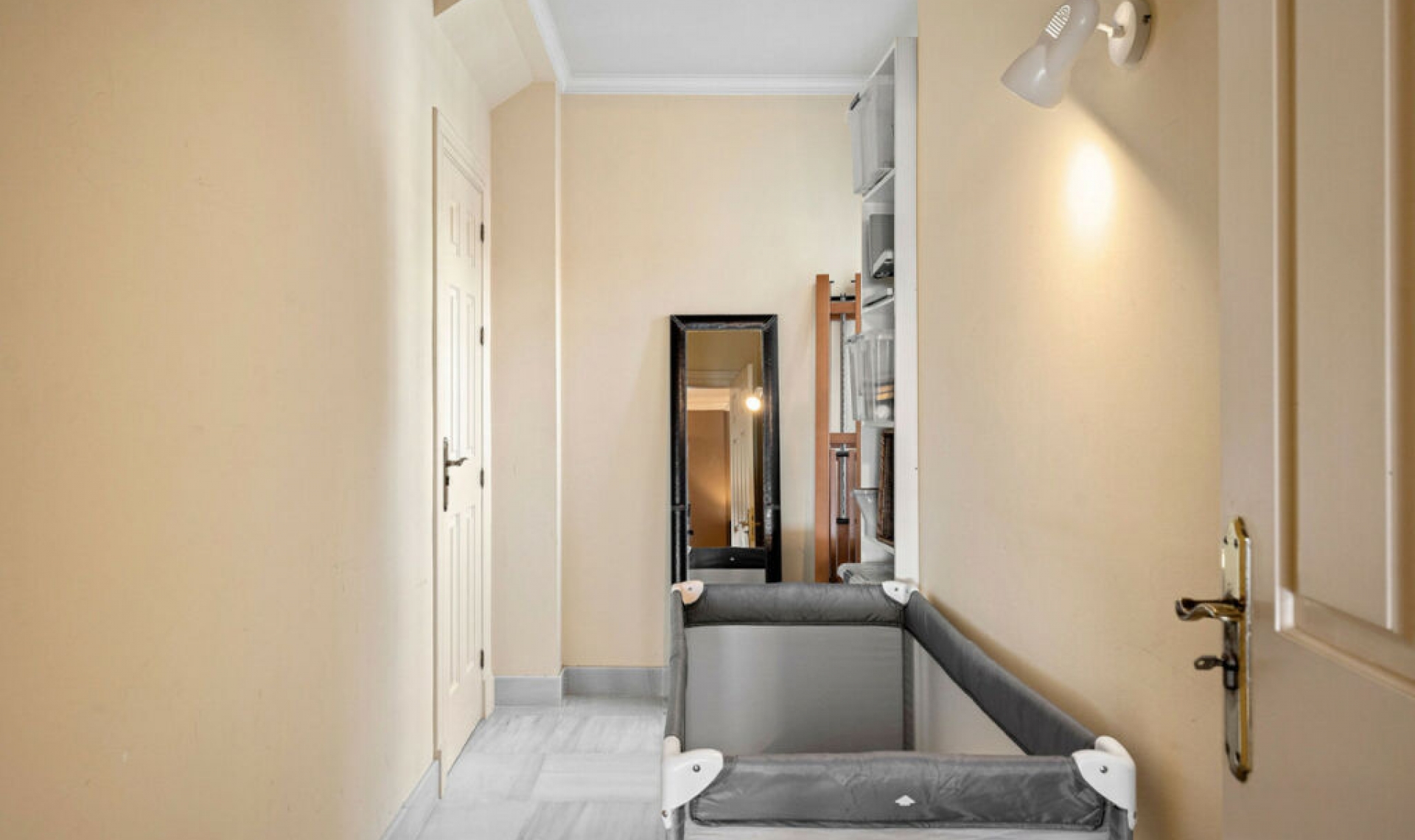 Resale - Apartment -
Monte Halcones