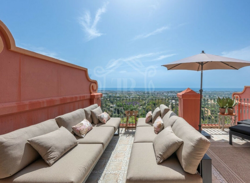 Resale - Apartment -
Monte Halcones