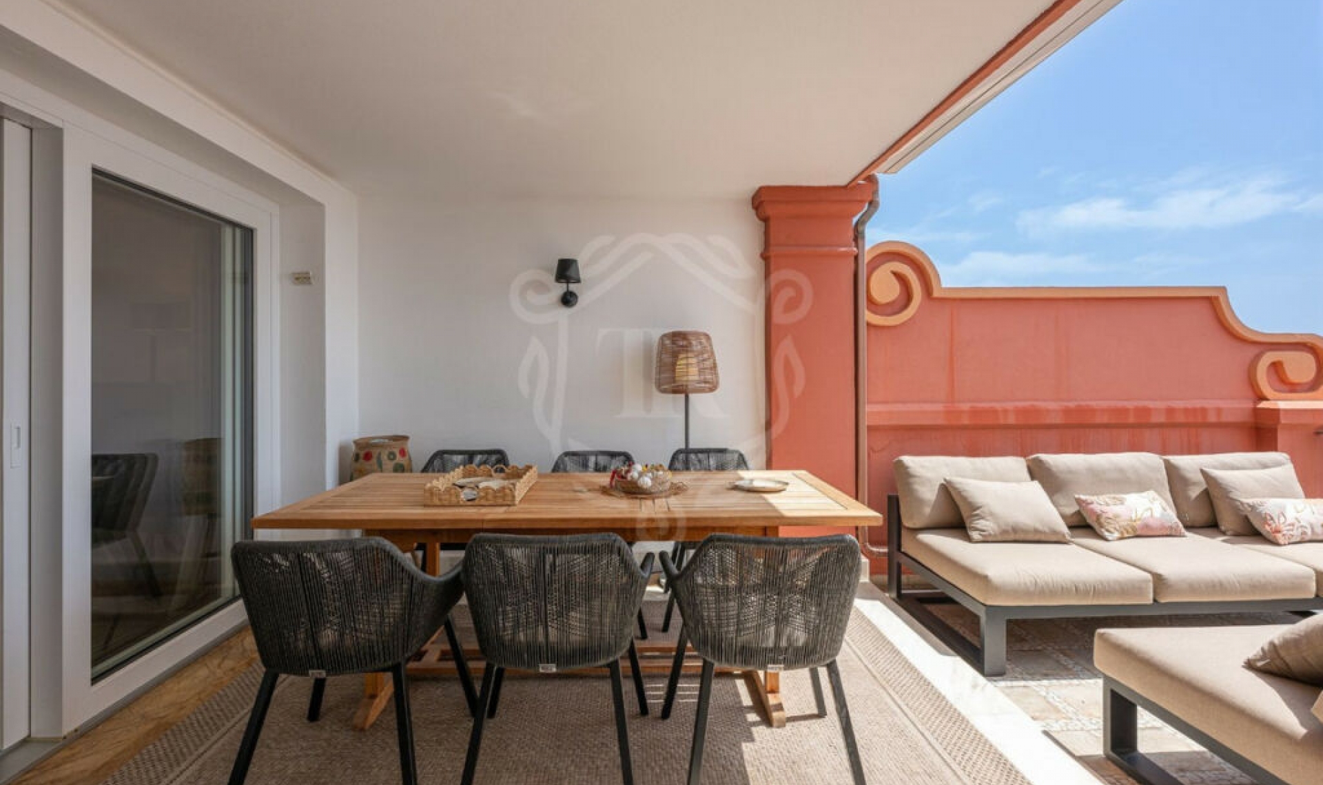 Resale - Apartment -
Monte Halcones