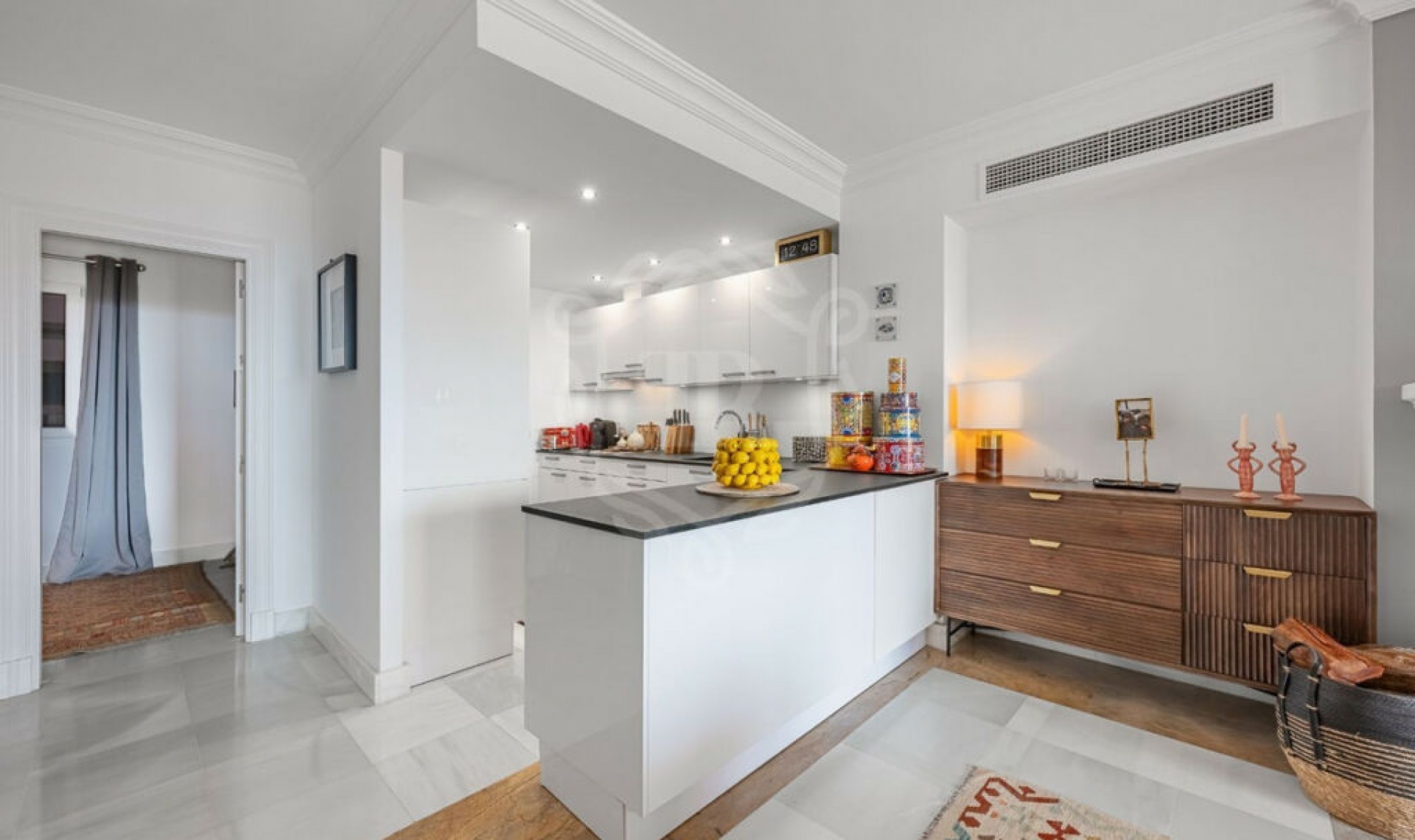 Resale - Apartment -
Monte Halcones