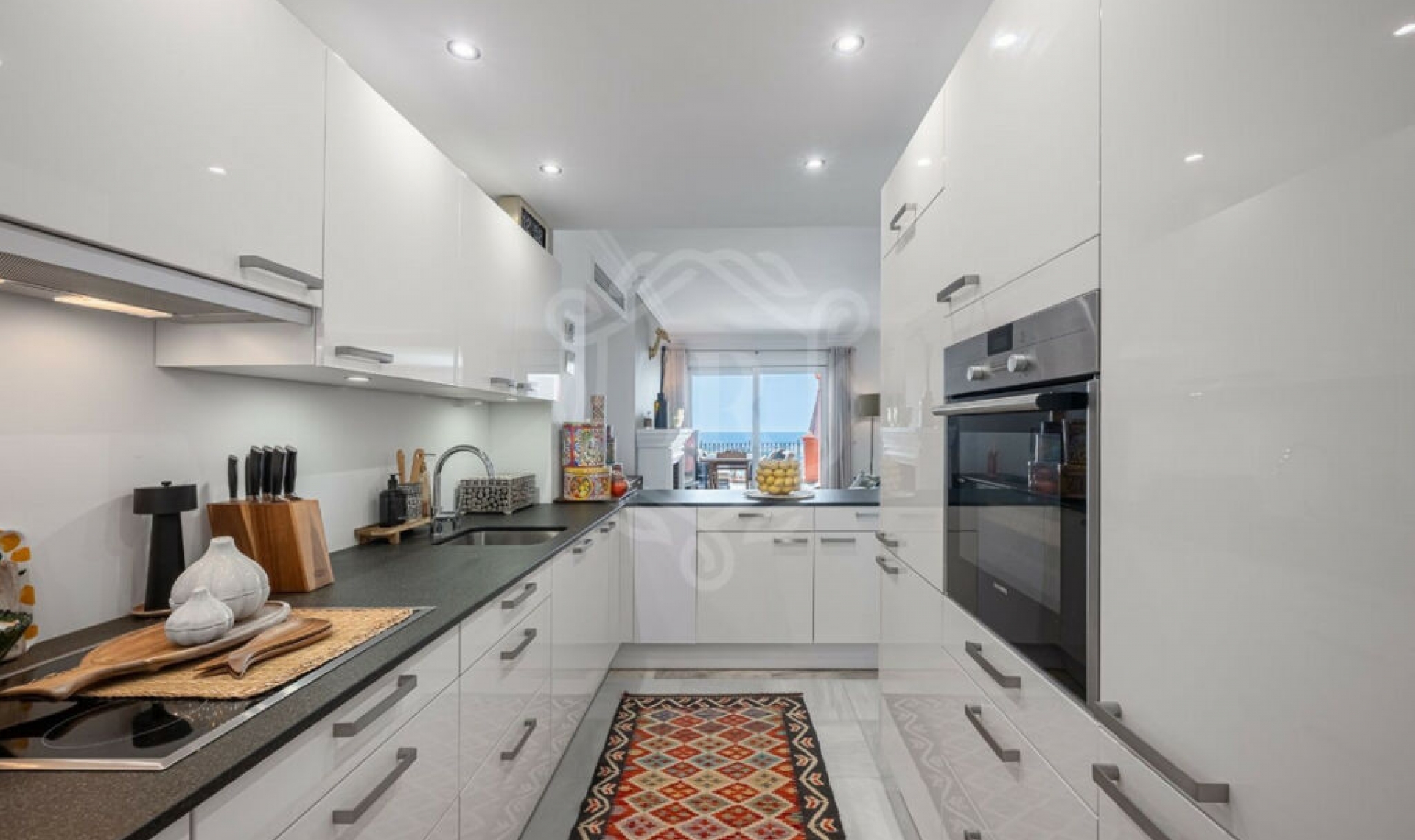 Resale - Apartment -
Monte Halcones