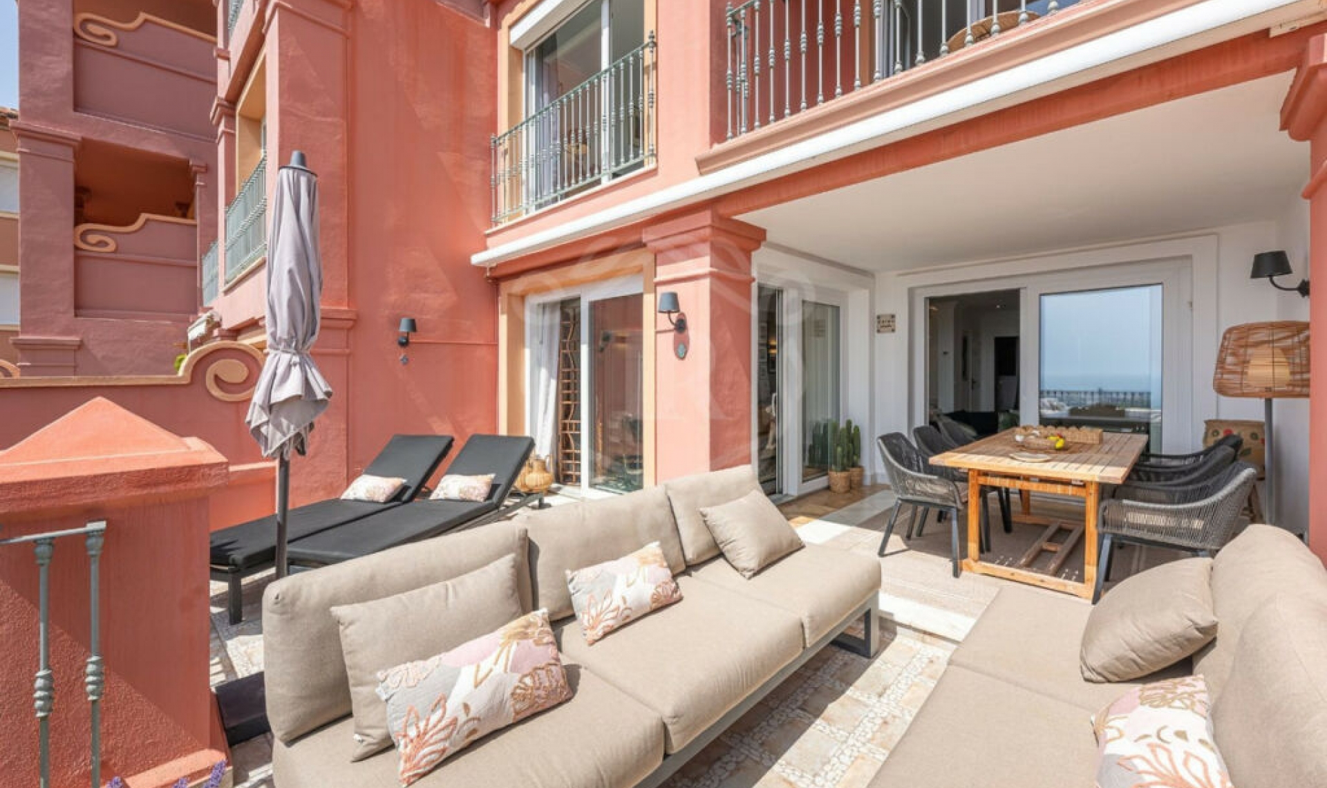 Resale - Apartment -
Monte Halcones