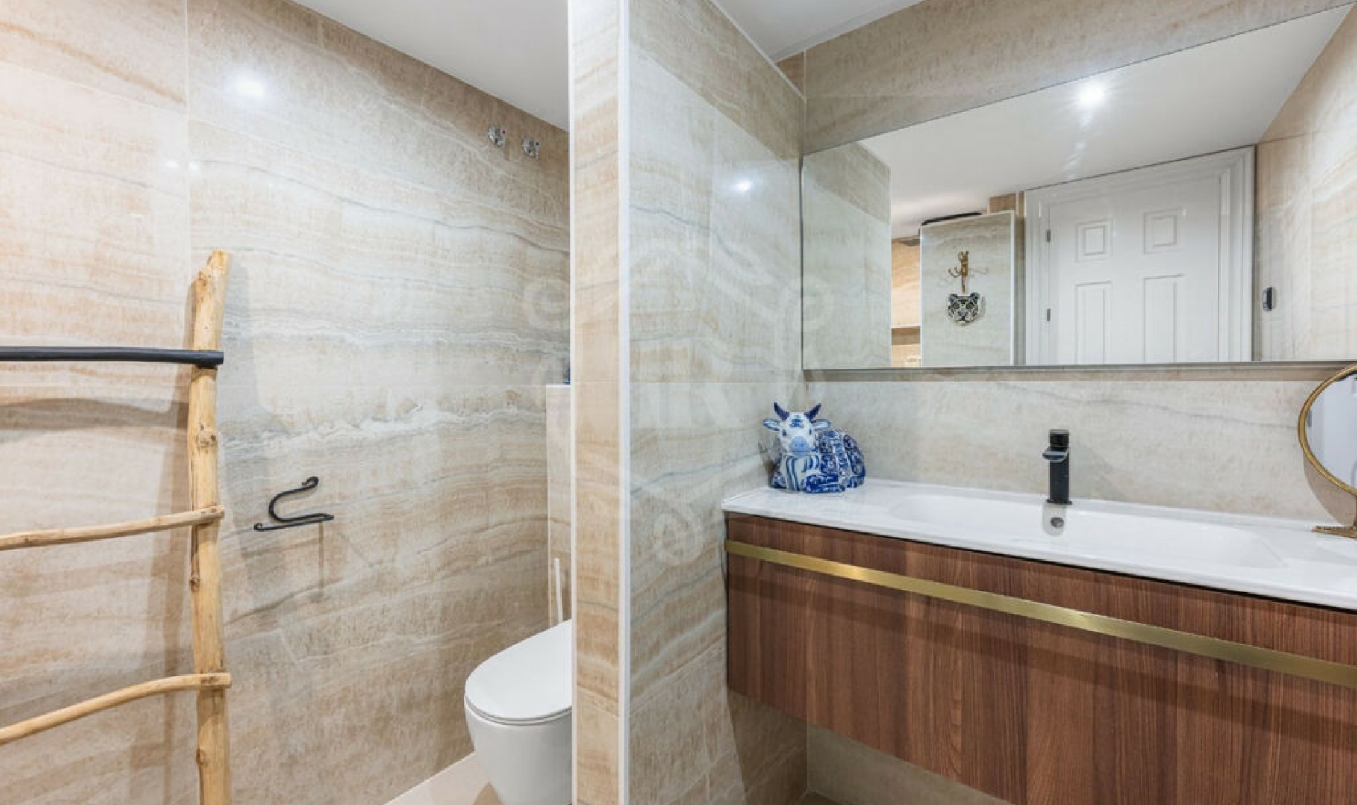 Resale - Apartment -
Monte Halcones