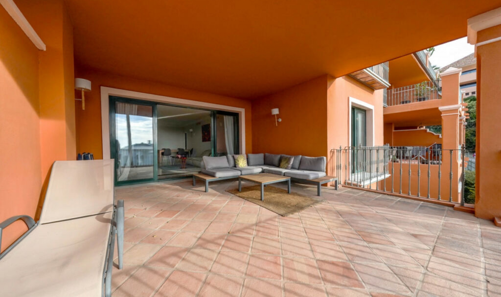 Resale - Apartment -
Monte Halcones