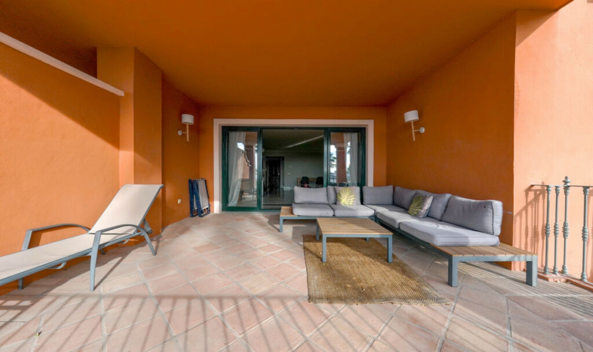 Resale - Apartment -
Monte Halcones