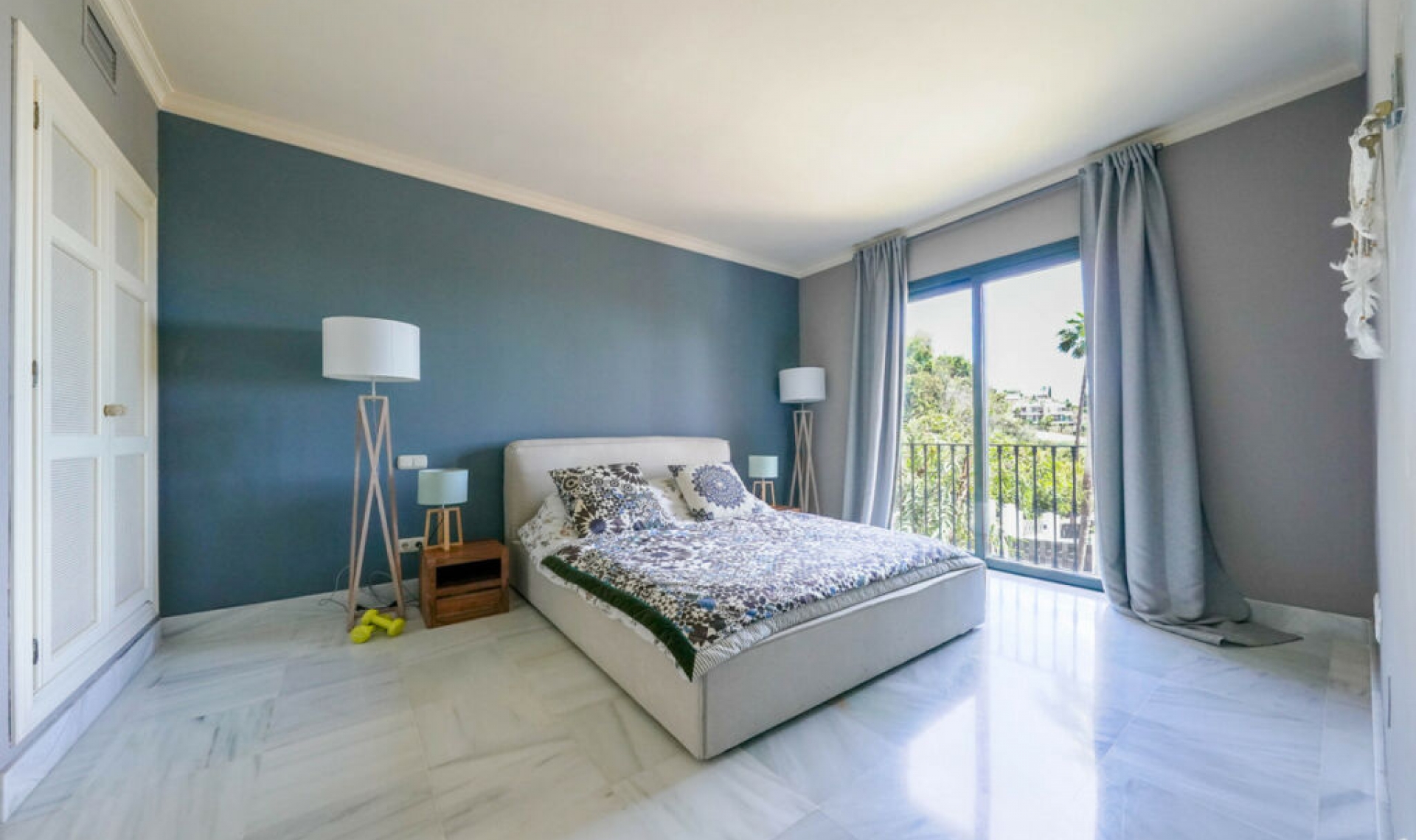 Resale - Apartment -
Monte Halcones