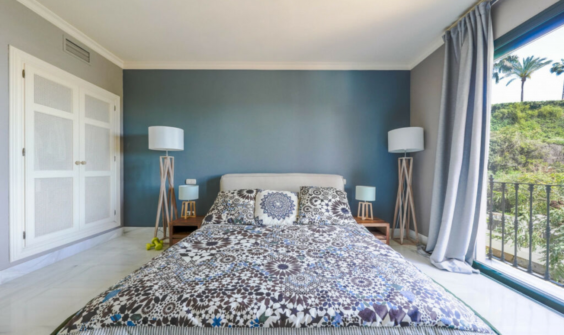 Resale - Apartment -
Monte Halcones