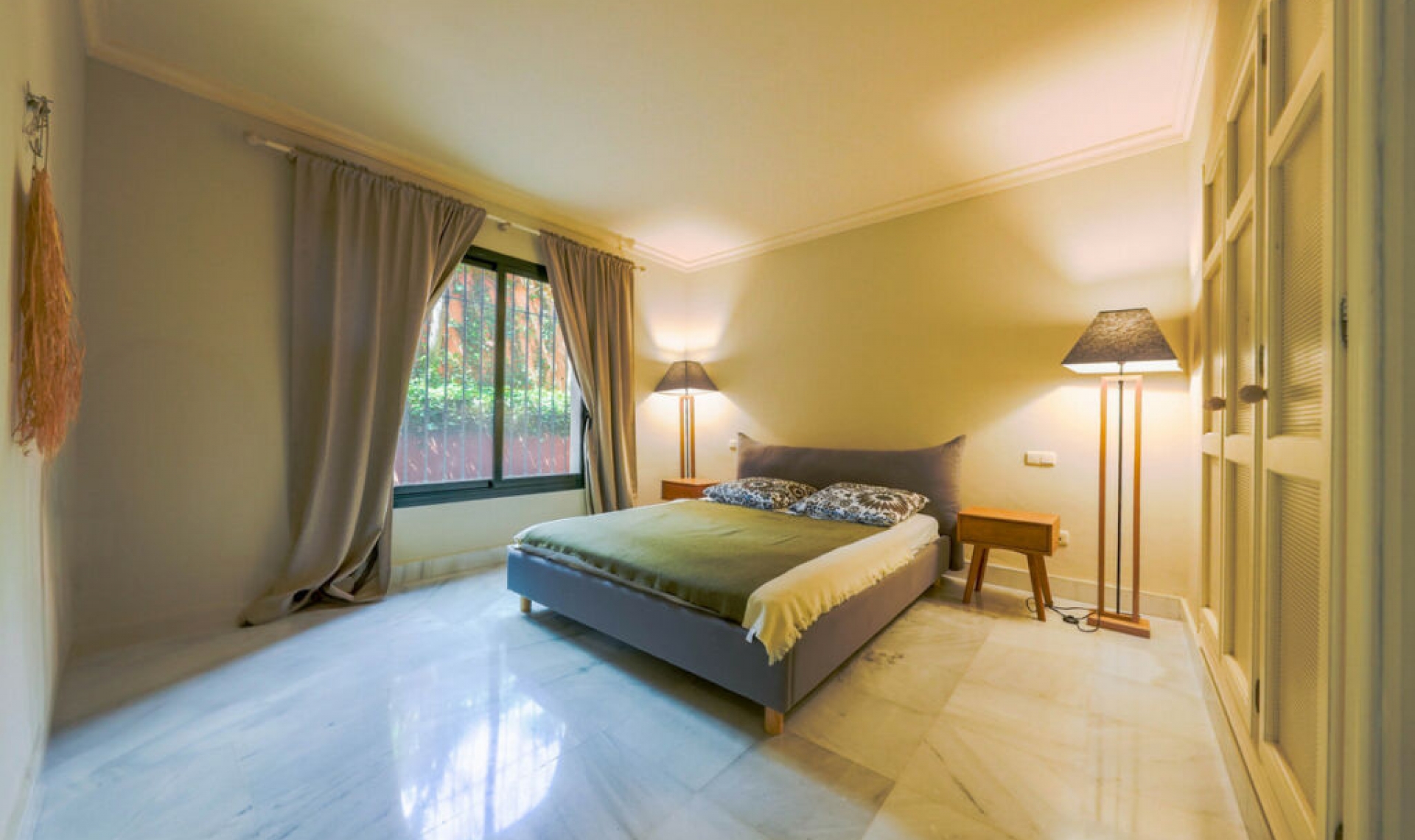 Resale - Apartment -
Monte Halcones