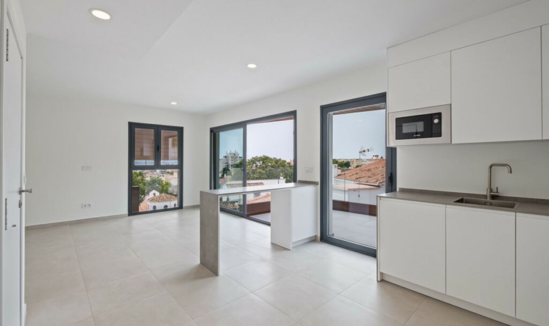 Resale - Apartment -
Montemar