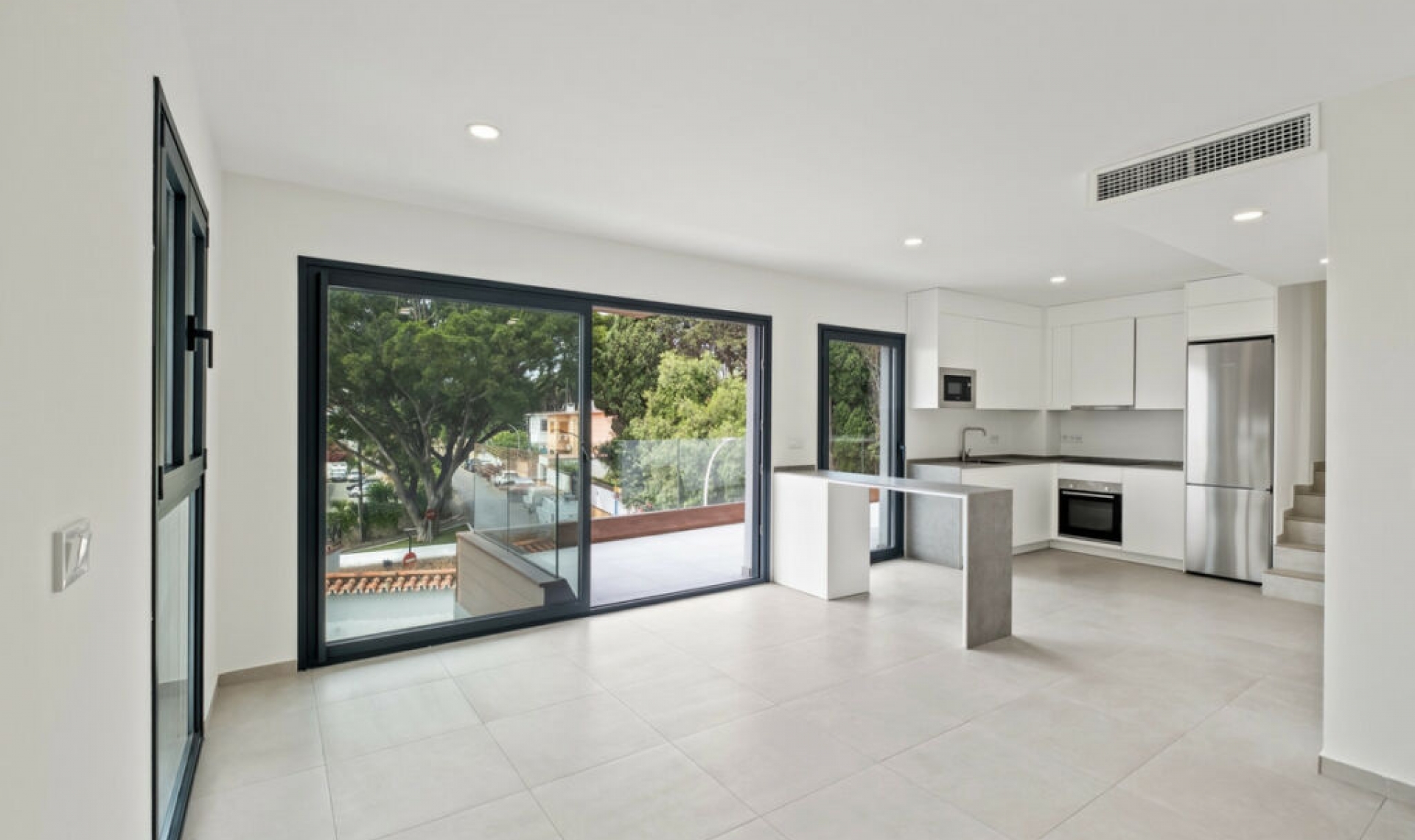 Resale - Apartment -
Montemar