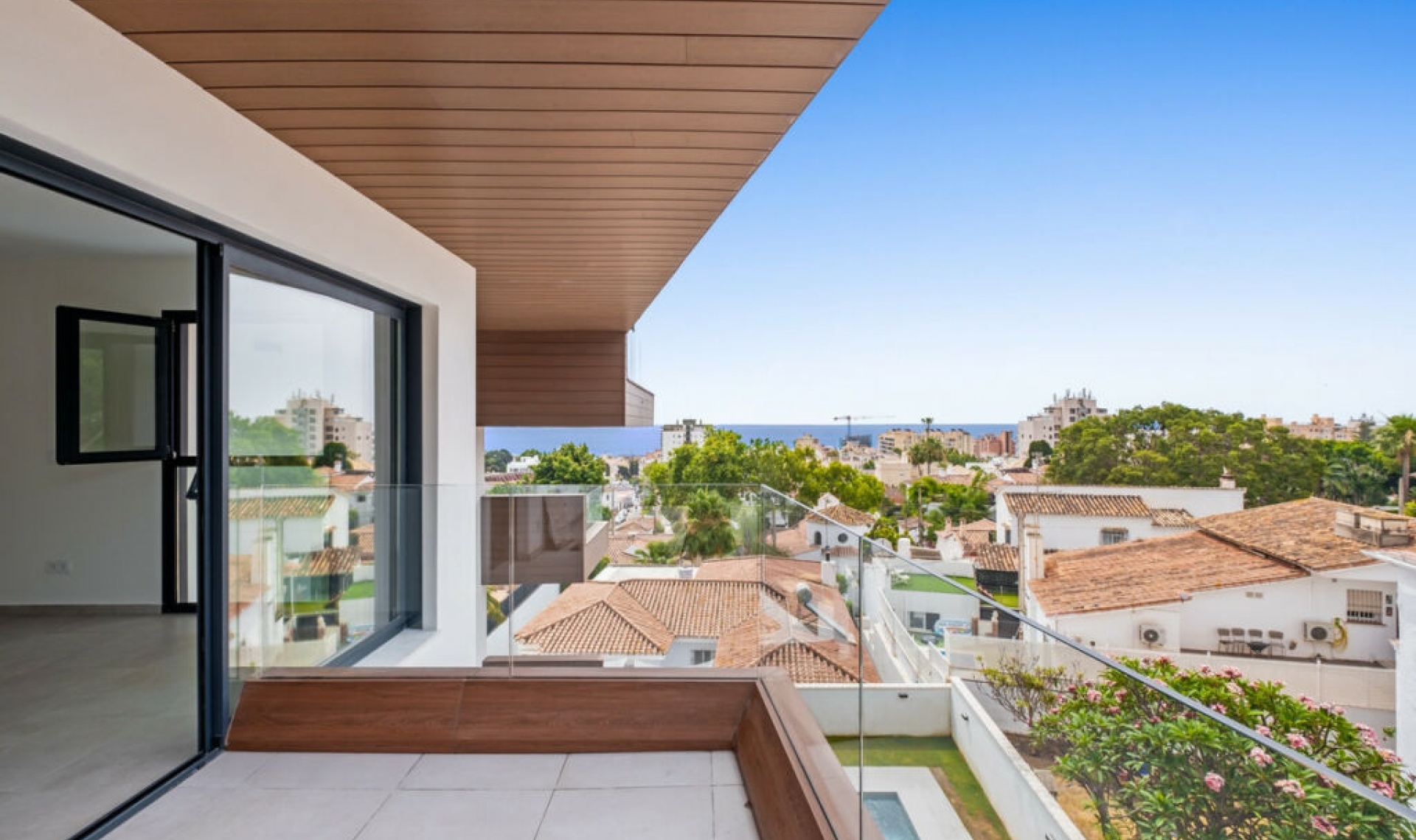 Resale - Apartment -
Montemar