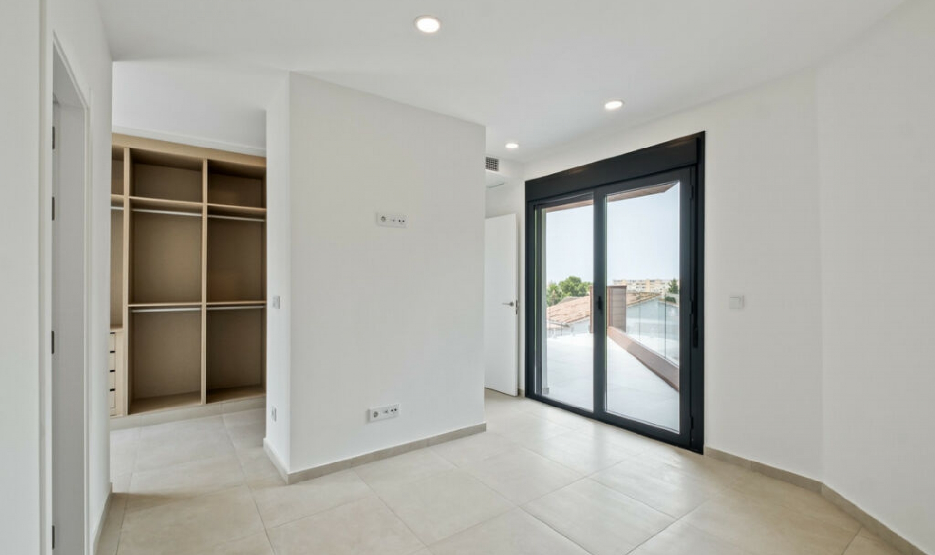 Resale - Apartment -
Montemar