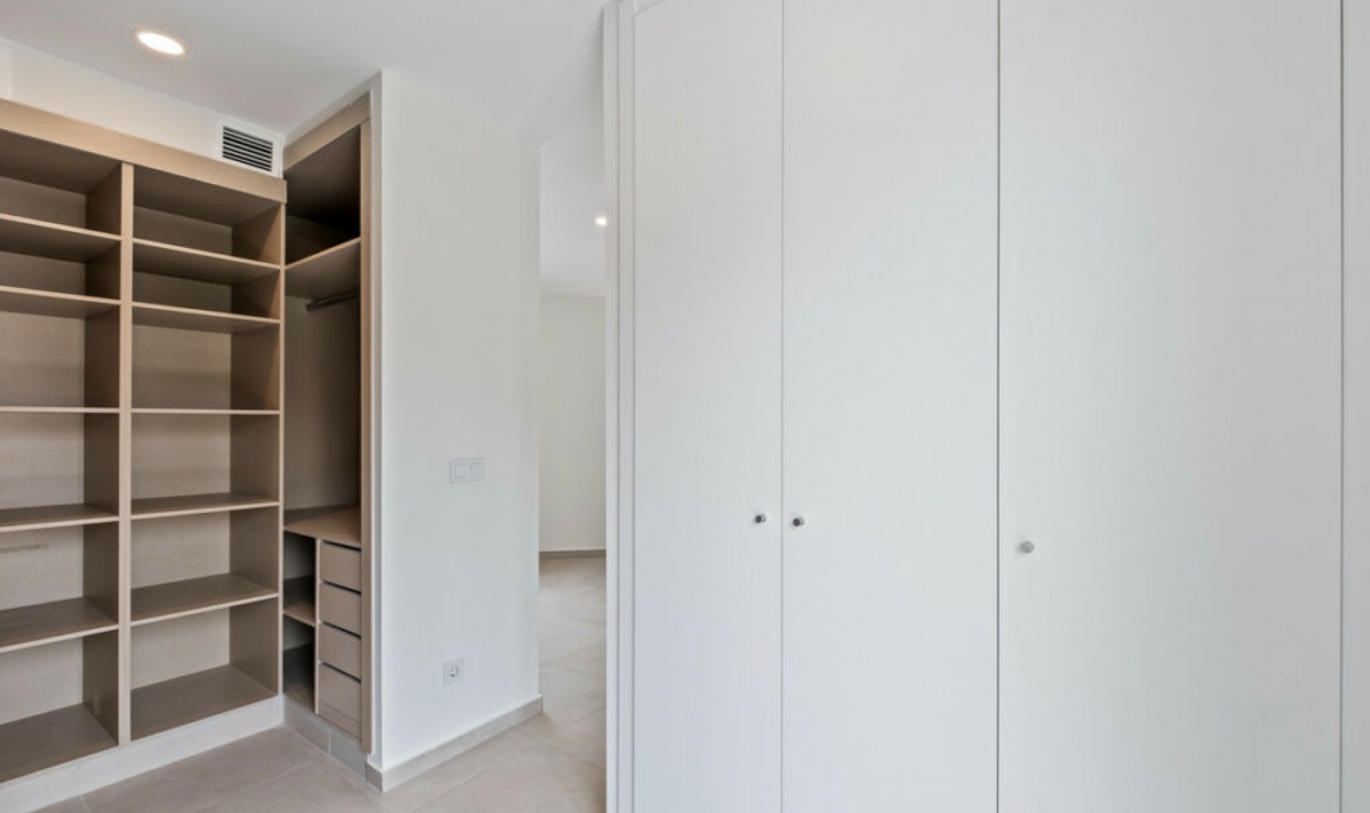 Resale - Apartment -
Montemar