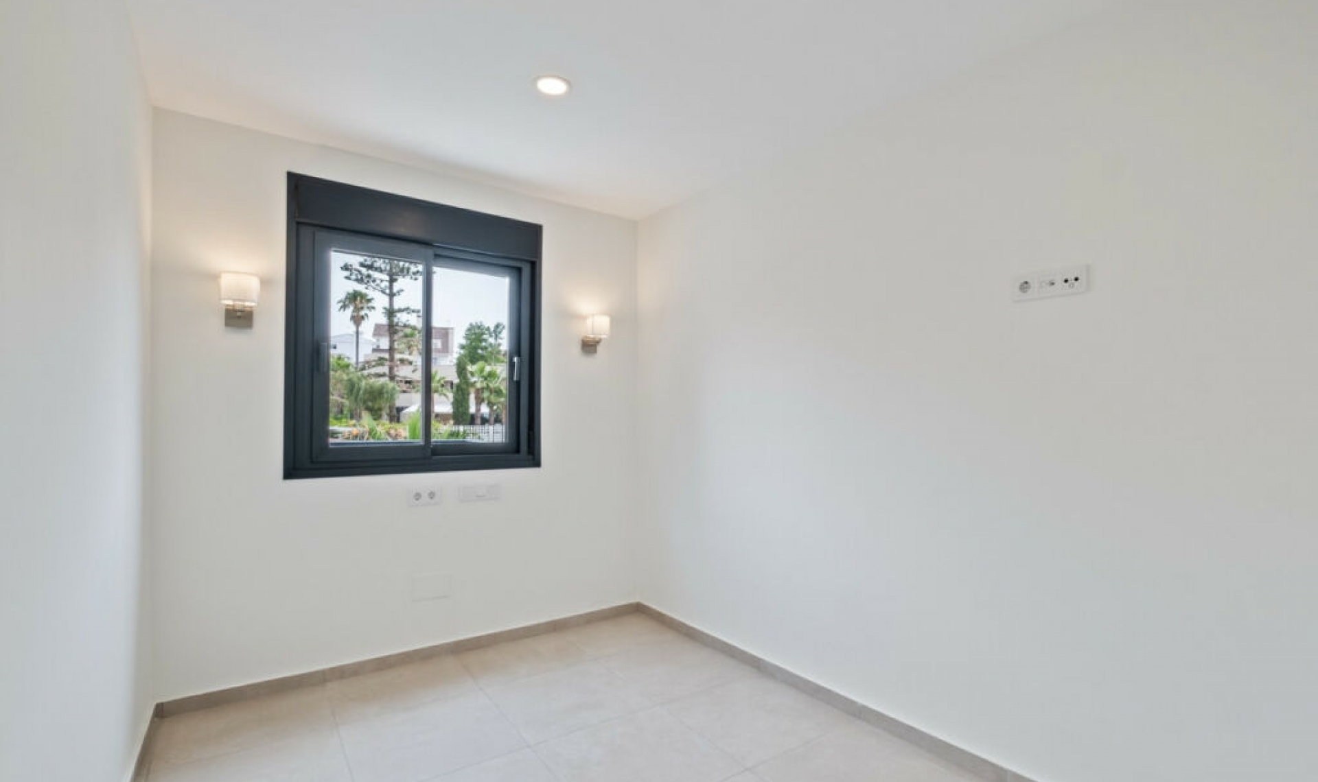 Resale - Apartment -
Montemar