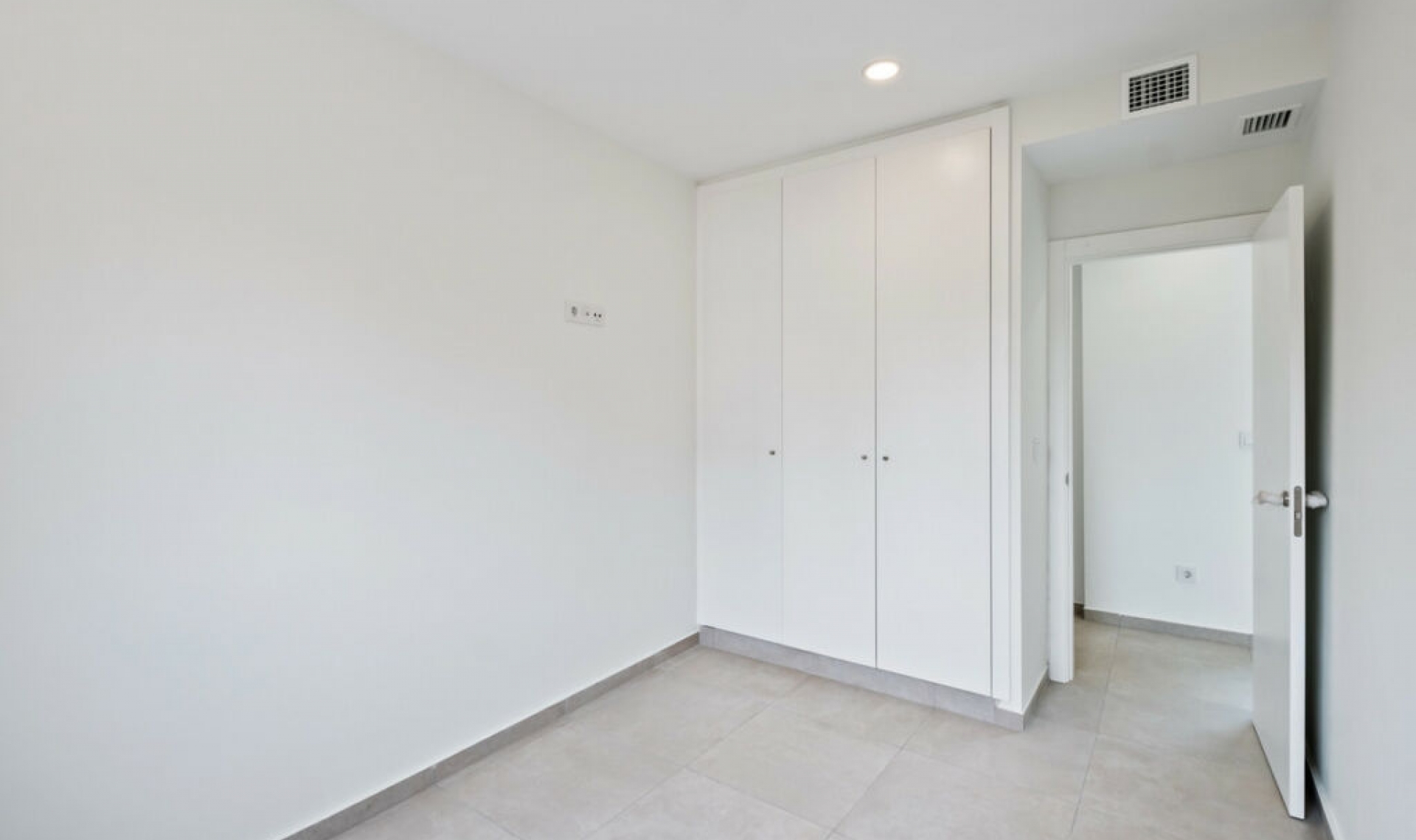 Resale - Apartment -
Montemar