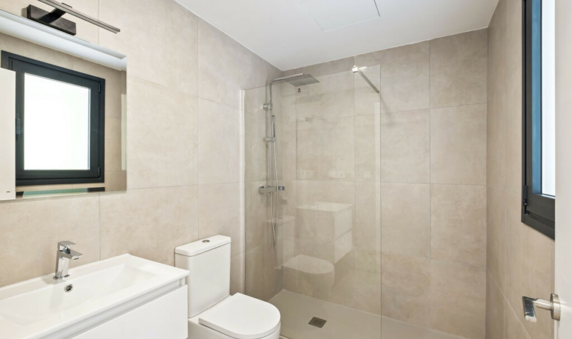 Resale - Apartment -
Montemar