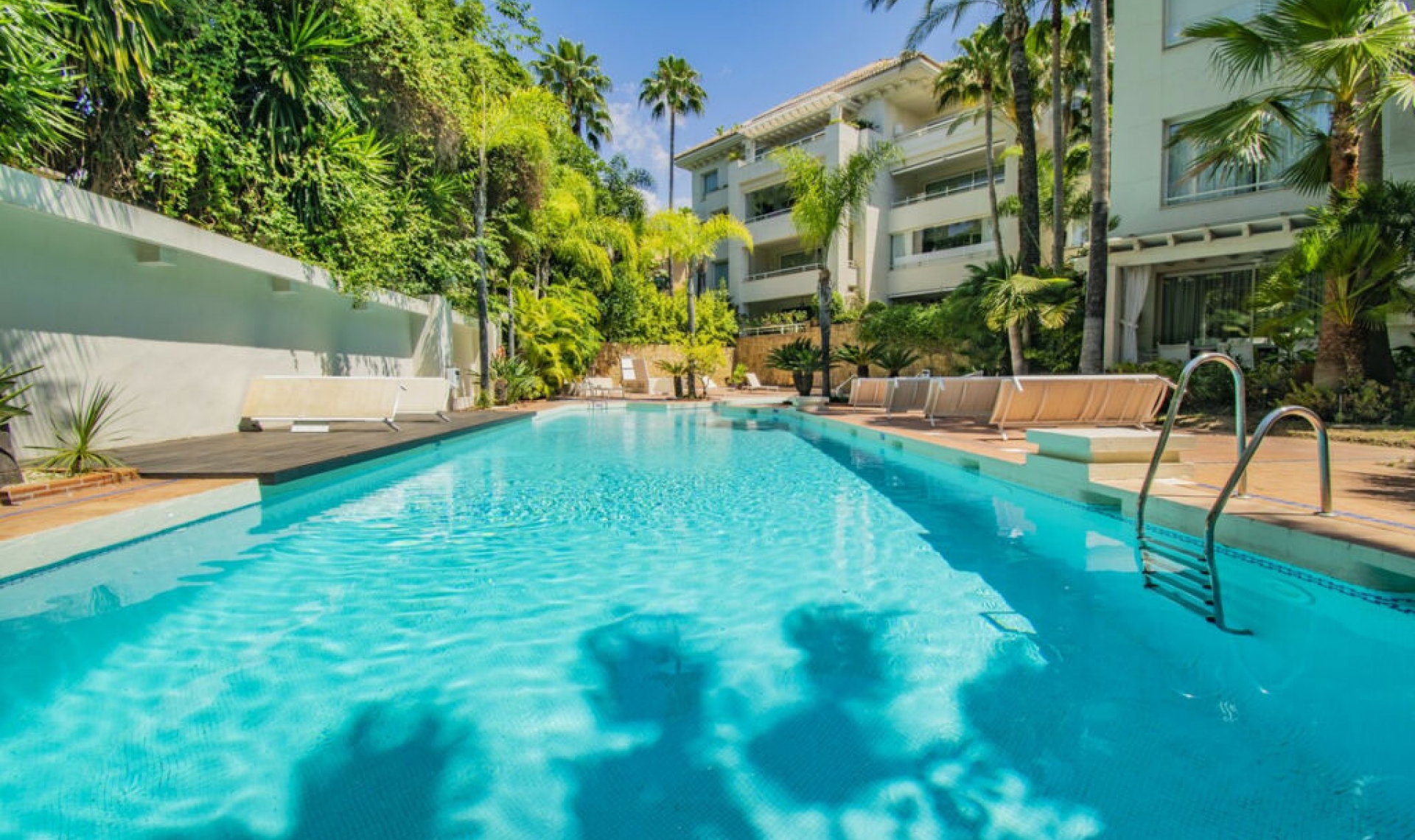 Resale - Apartment -
Nagüeles