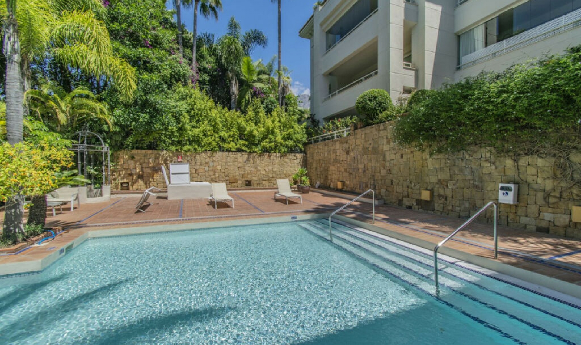 Resale - Apartment -
Nagüeles