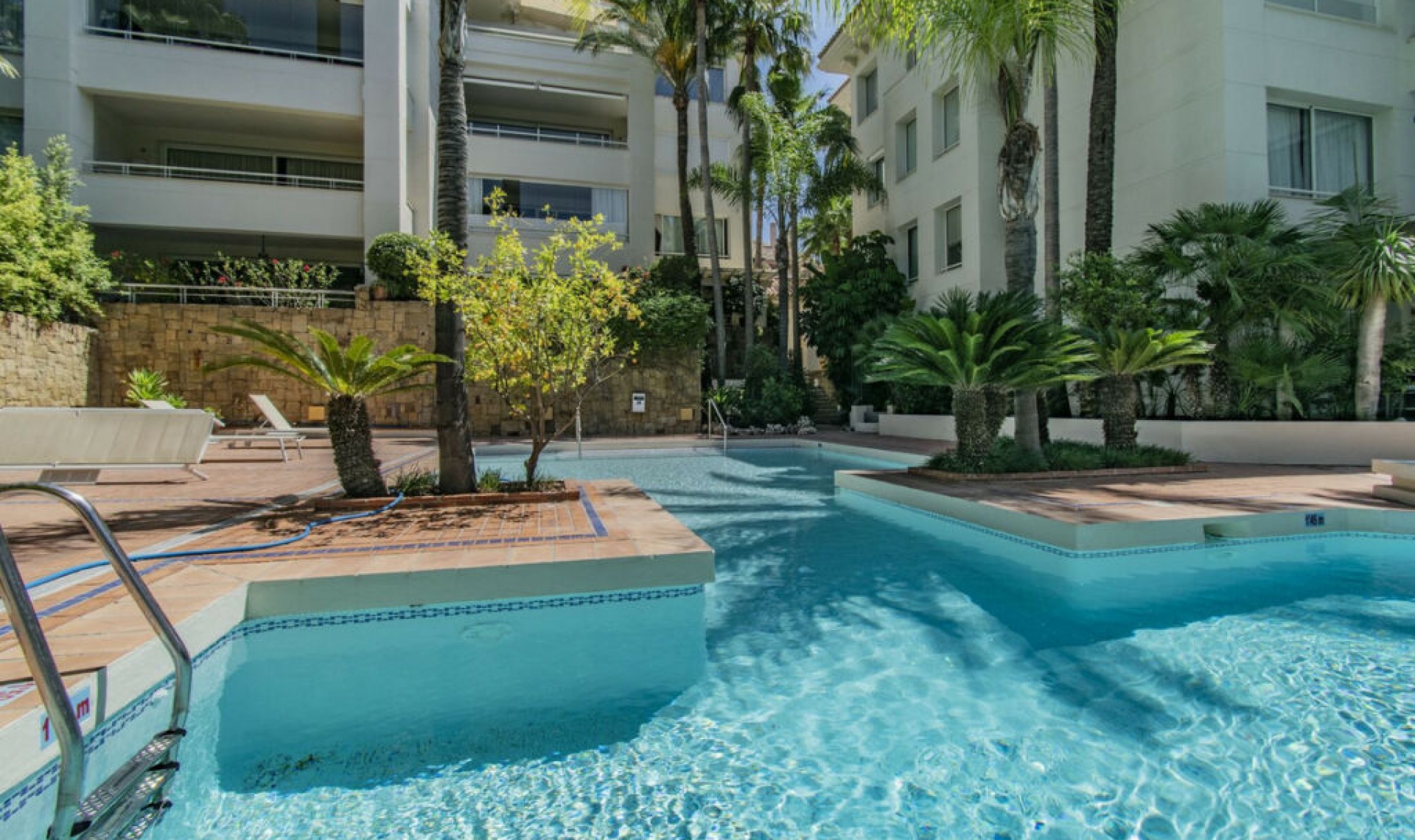 Resale - Apartment -
Nagüeles