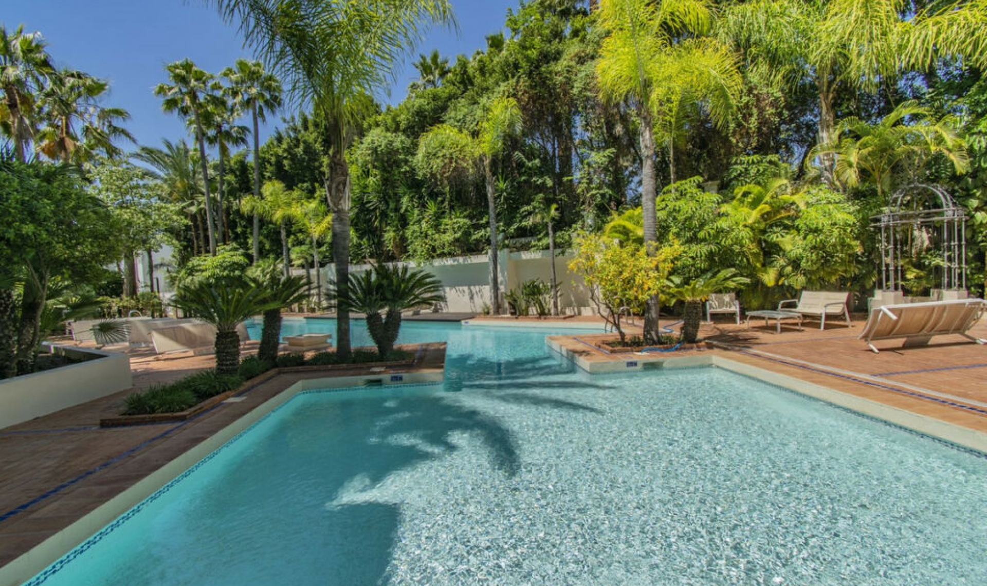 Resale - Apartment -
Nagüeles