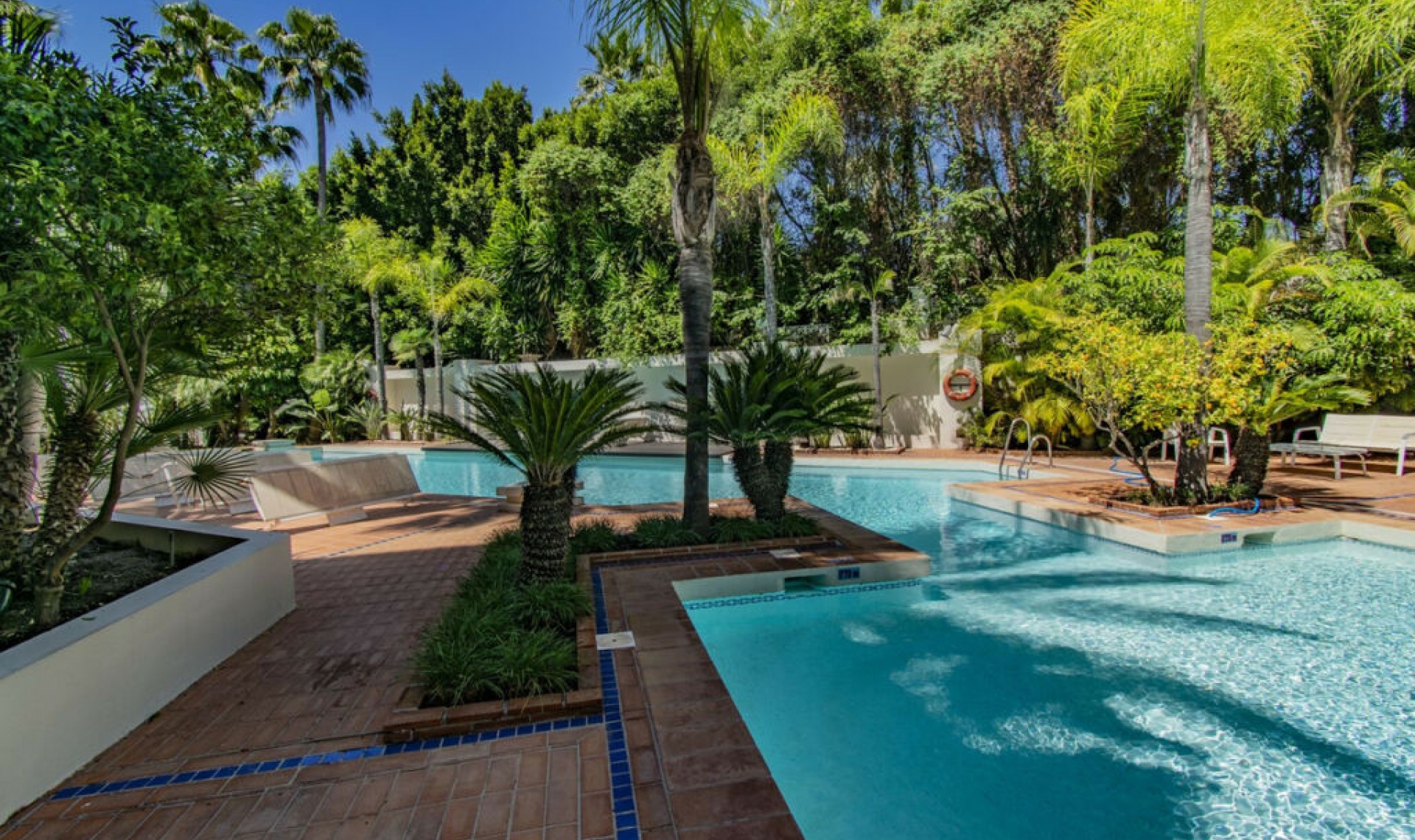 Resale - Apartment -
Nagüeles