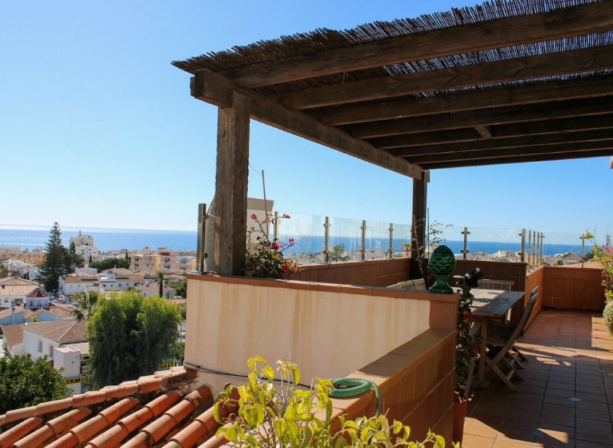 Resale - Apartment -
Nerja