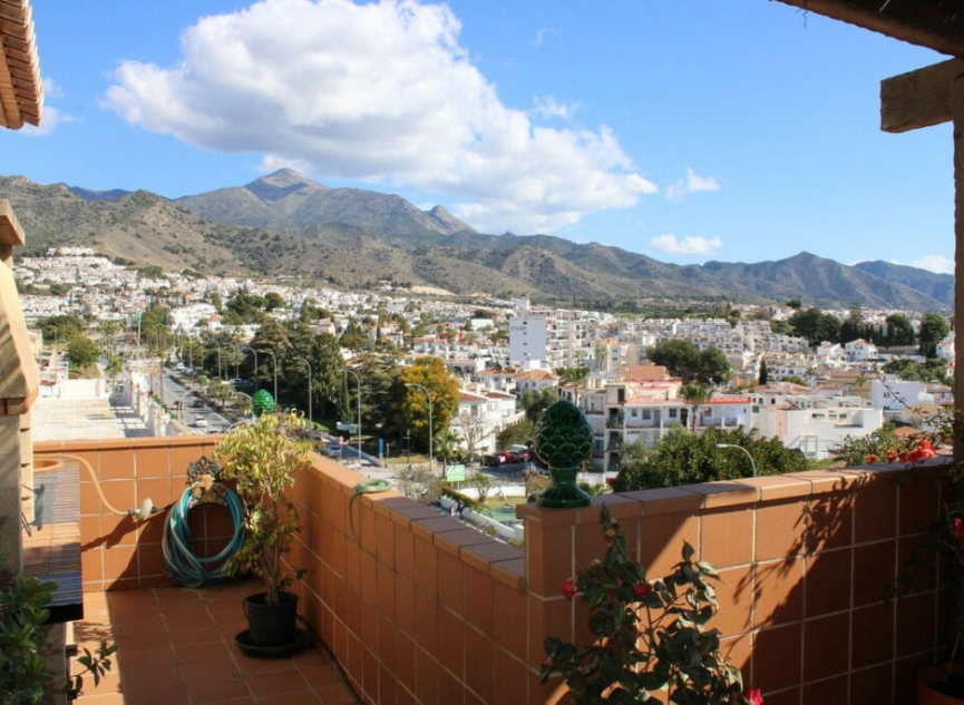 Resale - Apartment -
Nerja