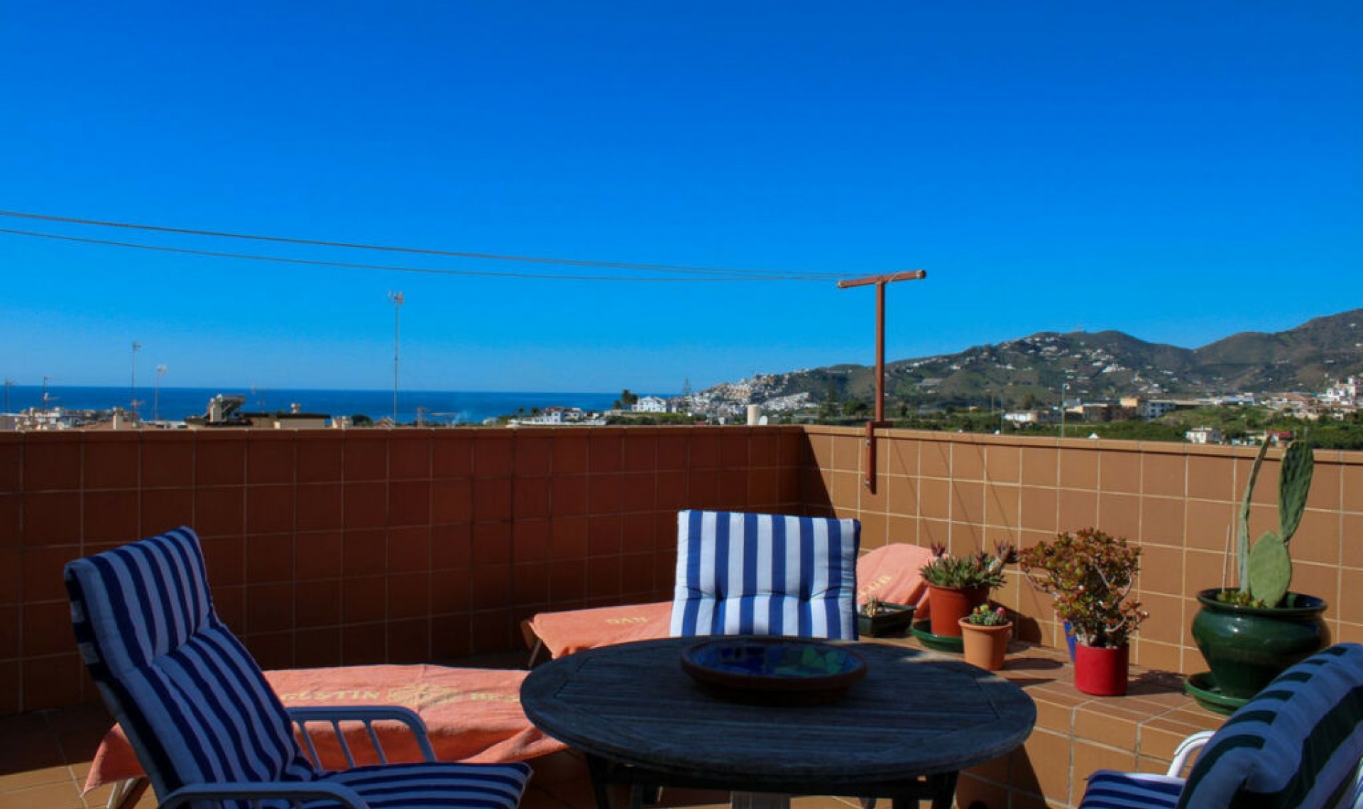 Resale - Apartment -
Nerja