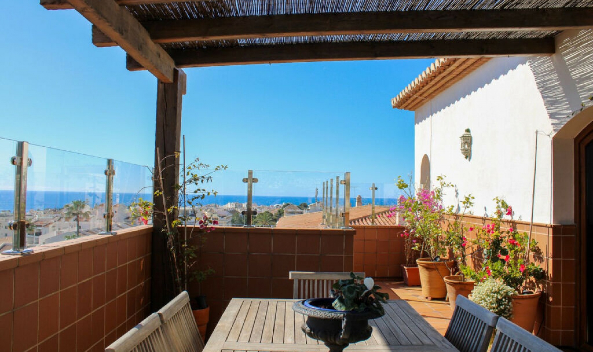 Resale - Apartment -
Nerja