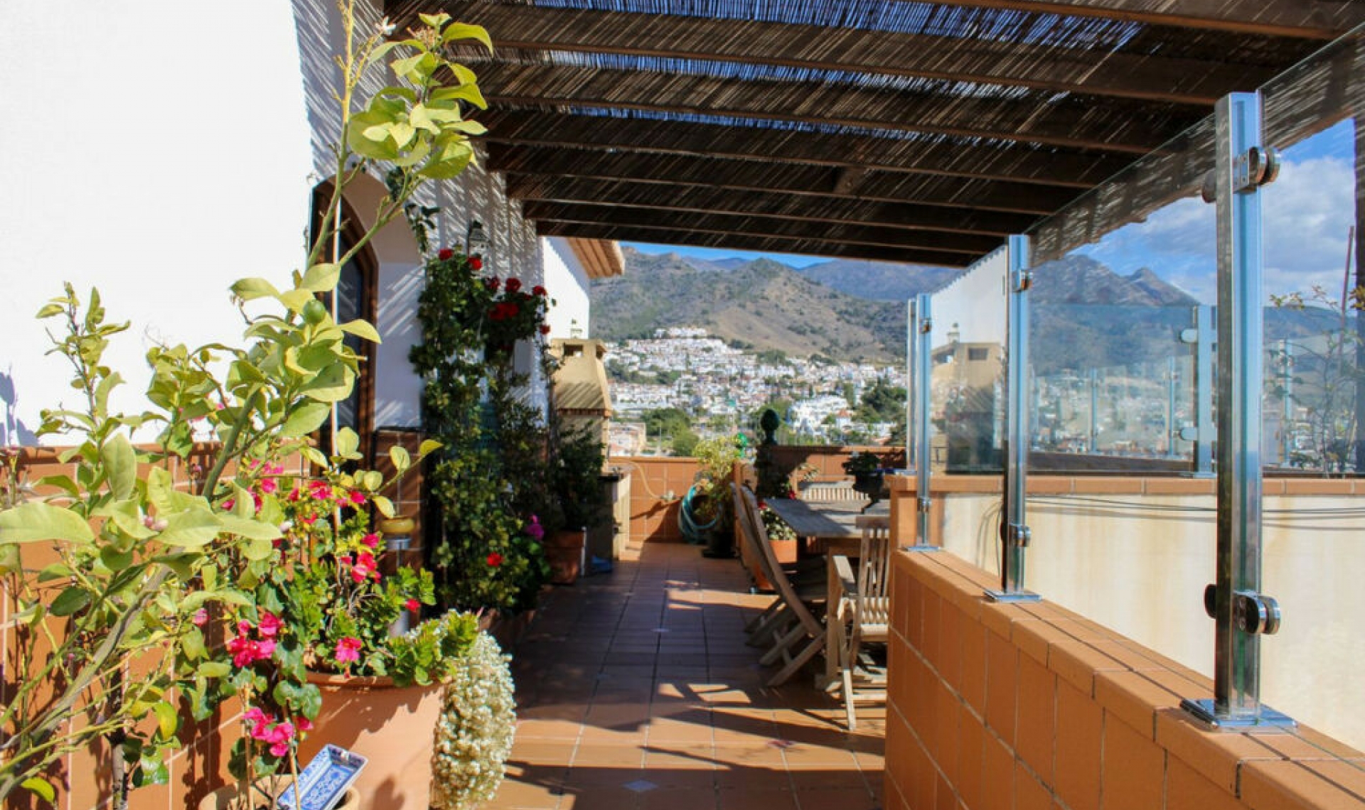 Resale - Apartment -
Nerja