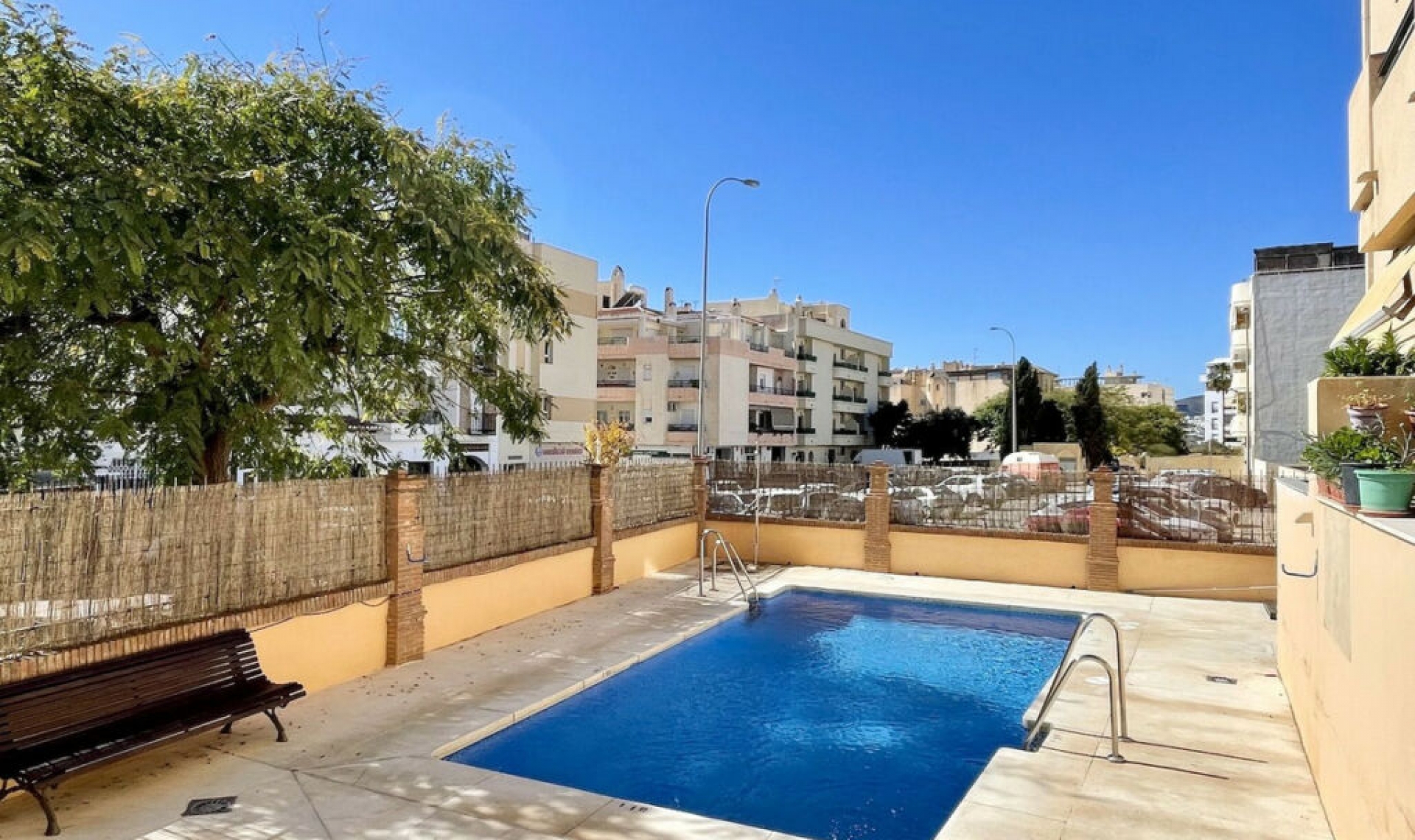 Resale - Apartment -
Nerja