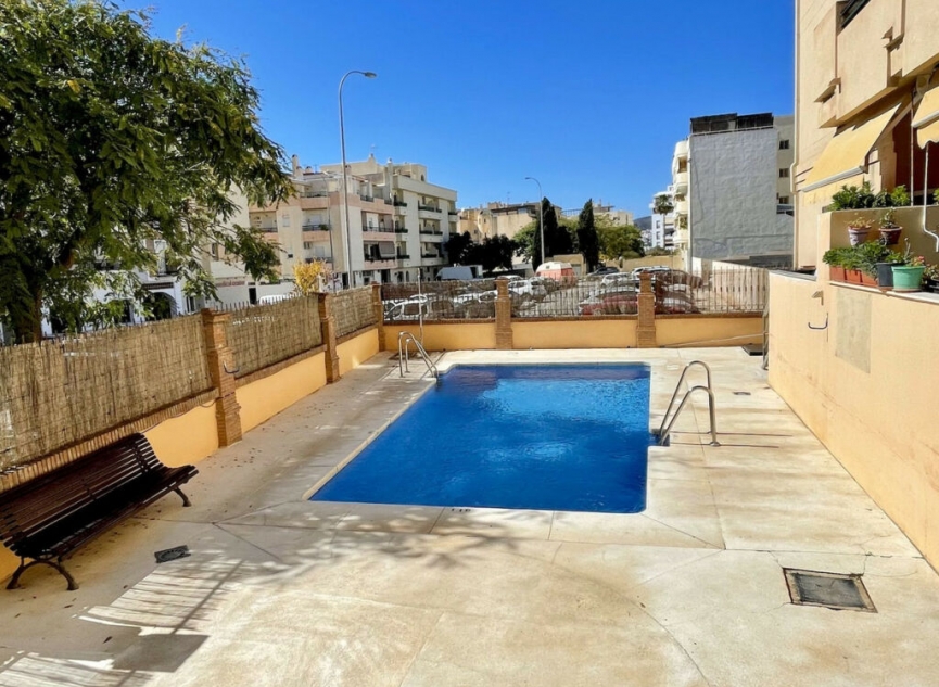 Resale - Apartment -
Nerja