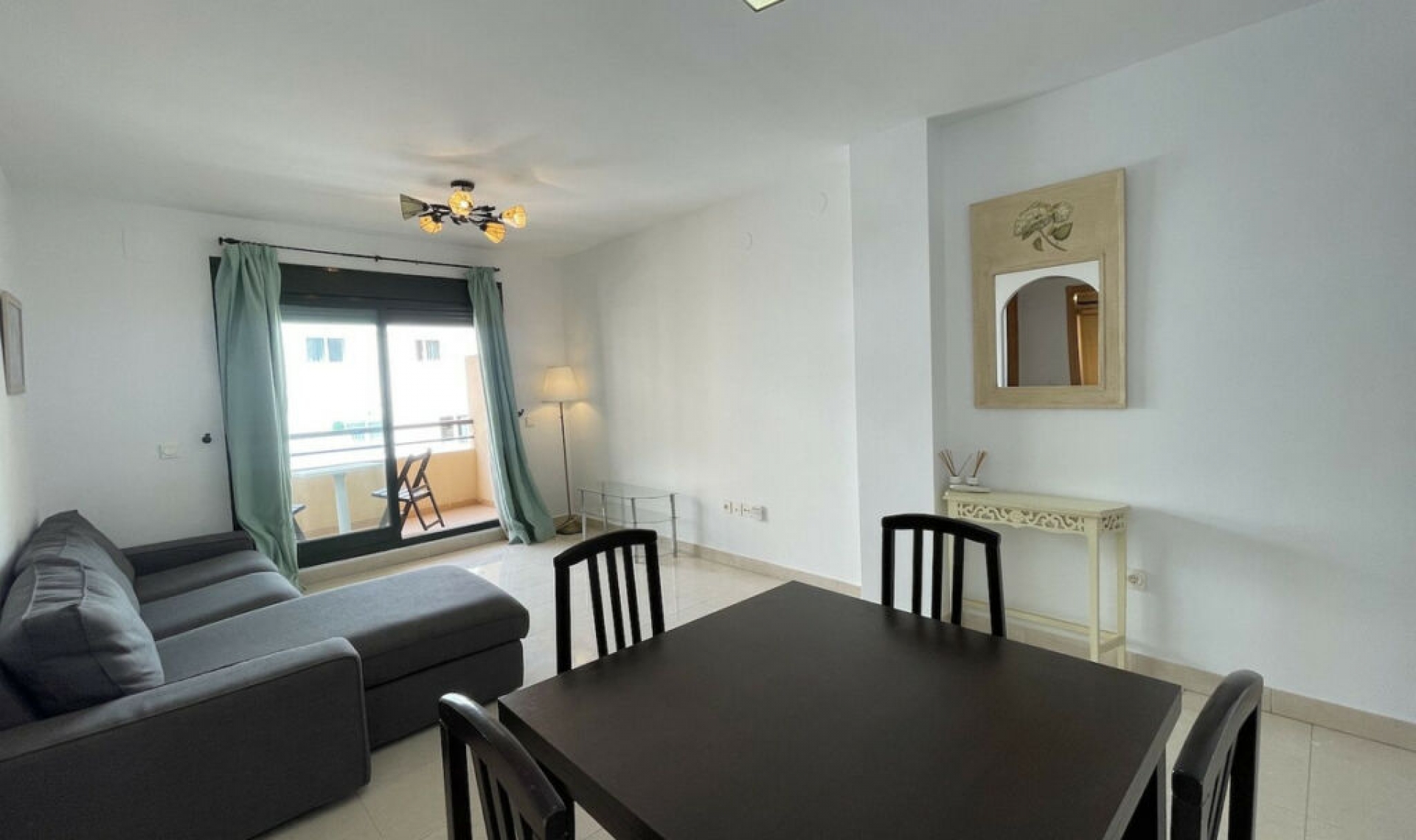 Resale - Apartment -
Nerja