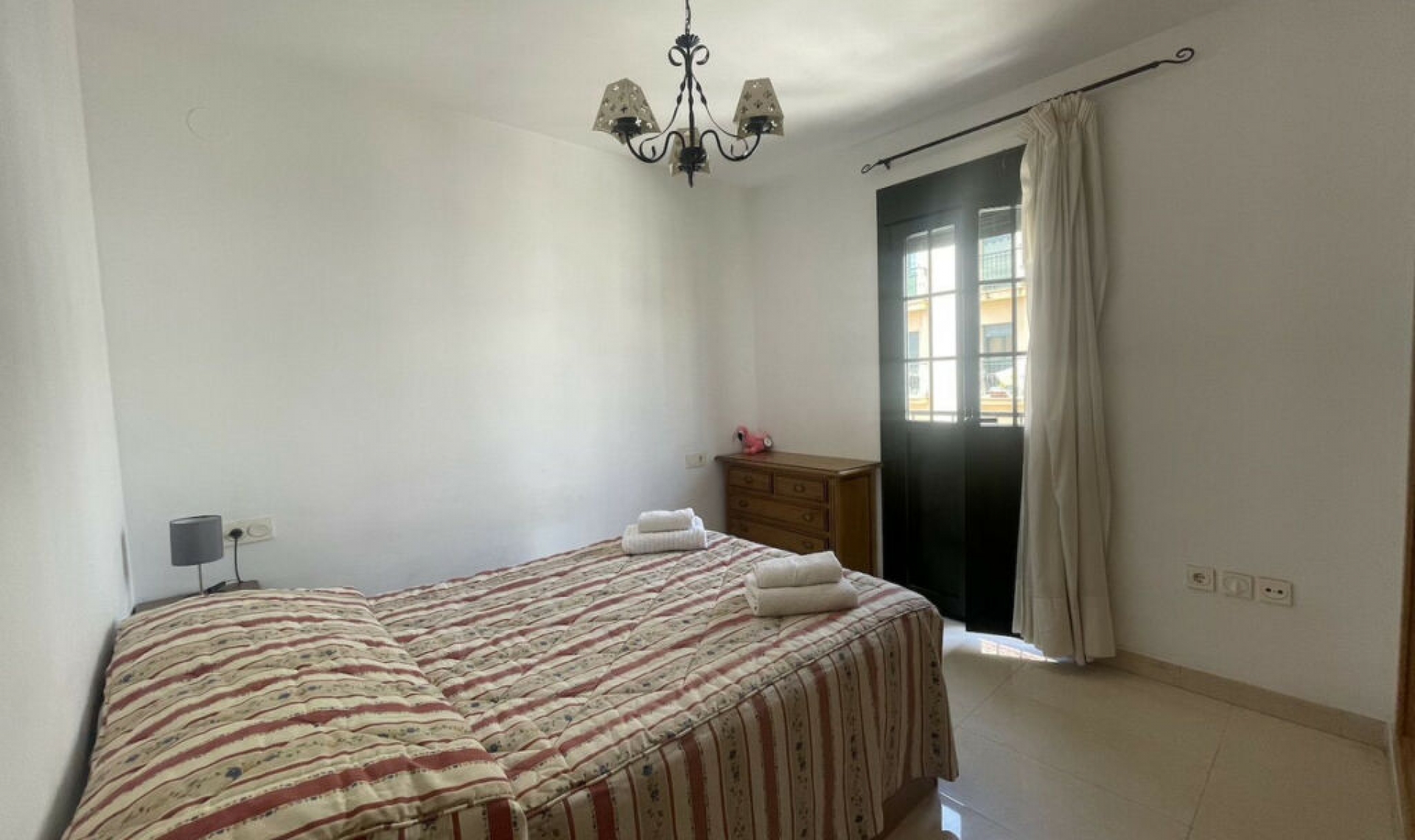 Resale - Apartment -
Nerja
