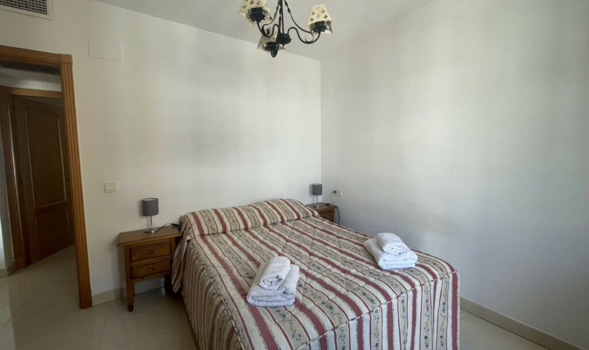 Resale - Apartment -
Nerja
