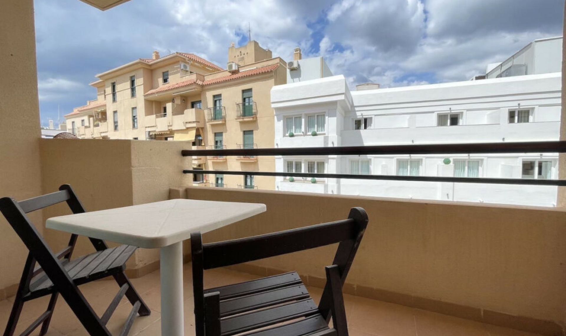 Resale - Apartment -
Nerja