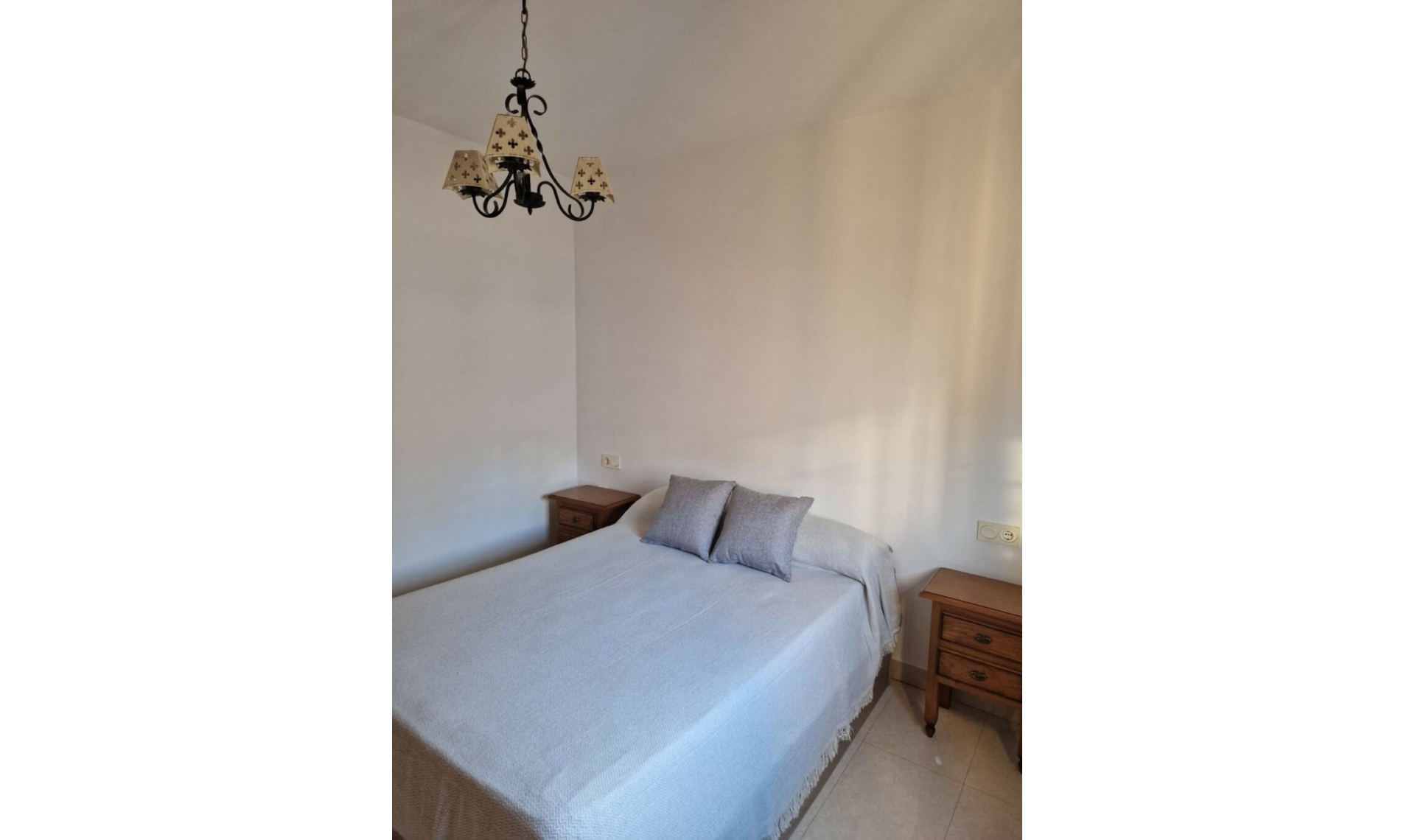 Resale - Apartment -
Nerja