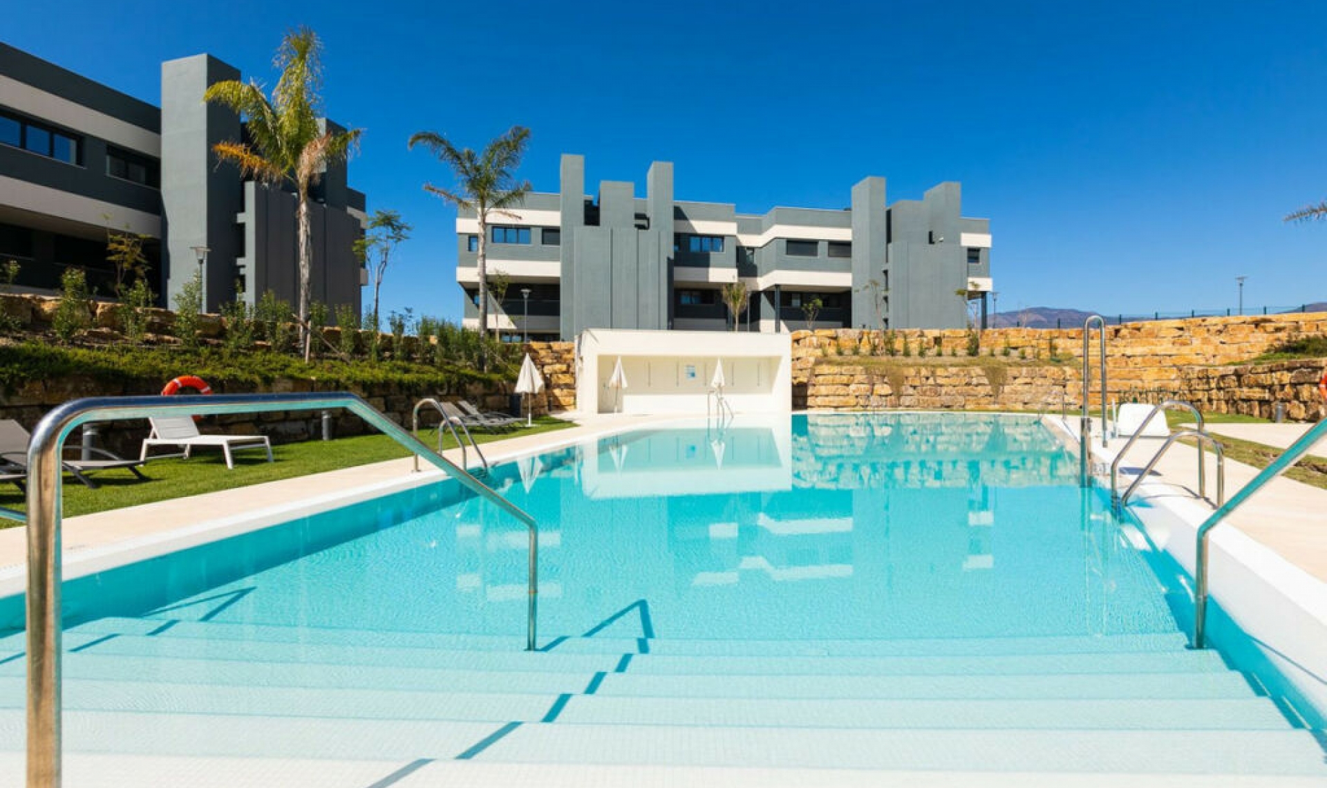 Resale - Apartment -
New Golden Mile