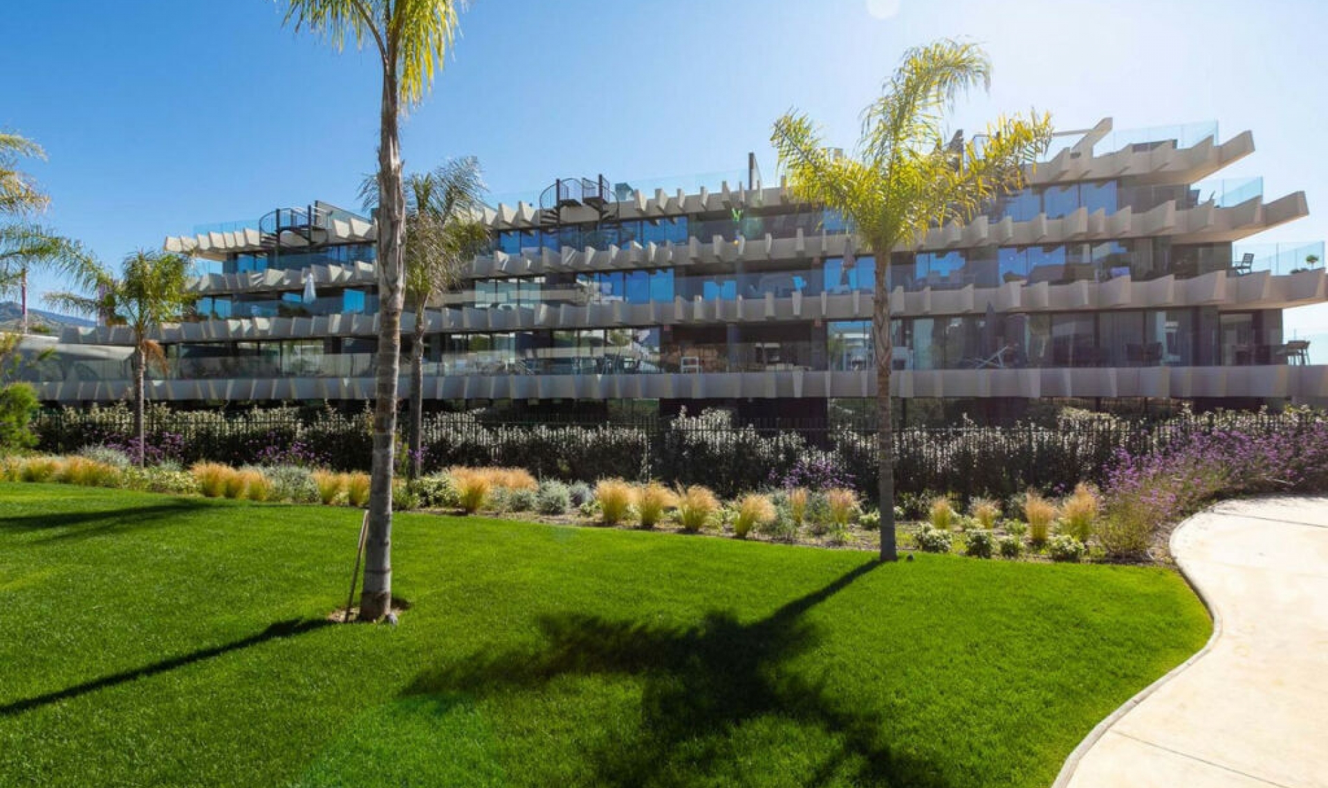 Resale - Apartment -
New Golden Mile